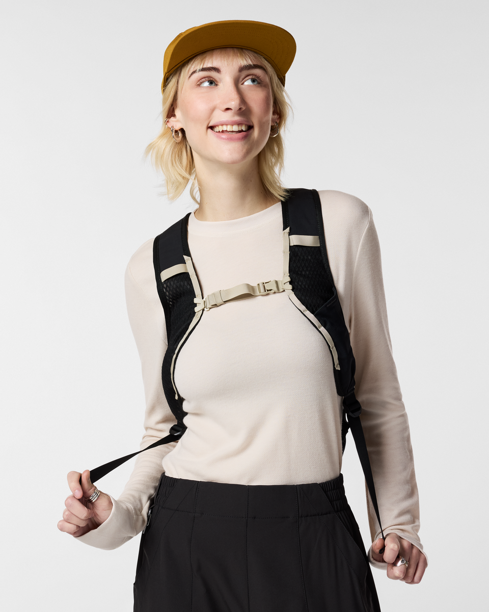 Cotopaxi Empacable 16L Daypack in Black — angle view 8