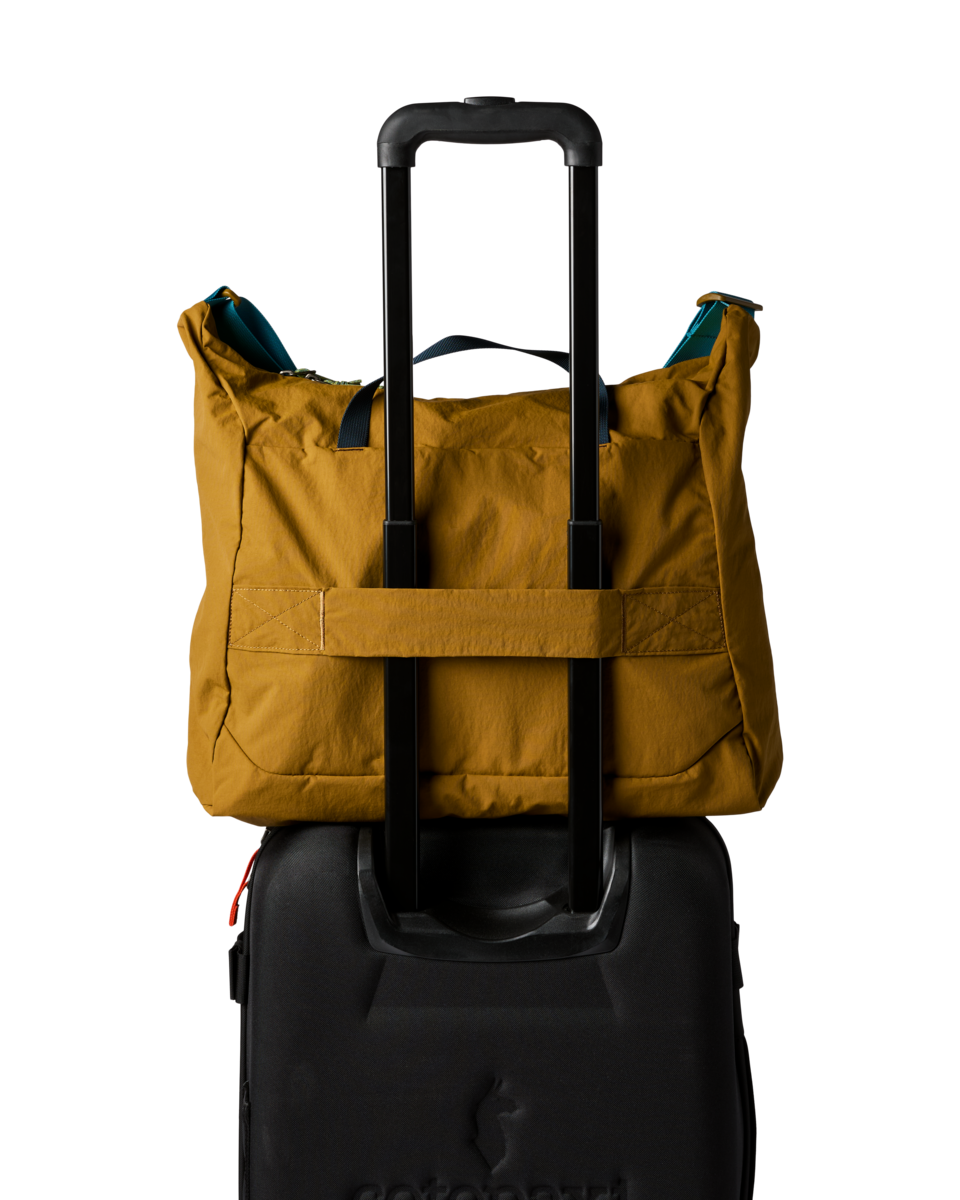 Cotopaxi Empacable 30L Tote in Log Cabin — angle view 2