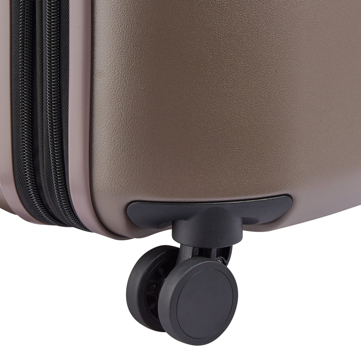 Delsey Catch Flights Carry-On Plus Expandable Spinner in Chestnut — detail view 2
