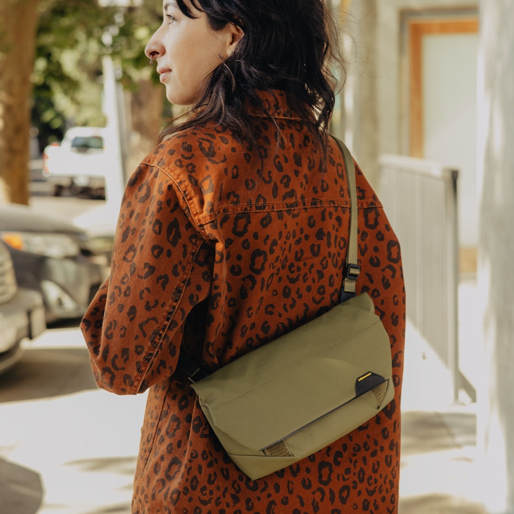 Peak Design Field Pouch in Kelp — lifestyle # color_Kelp