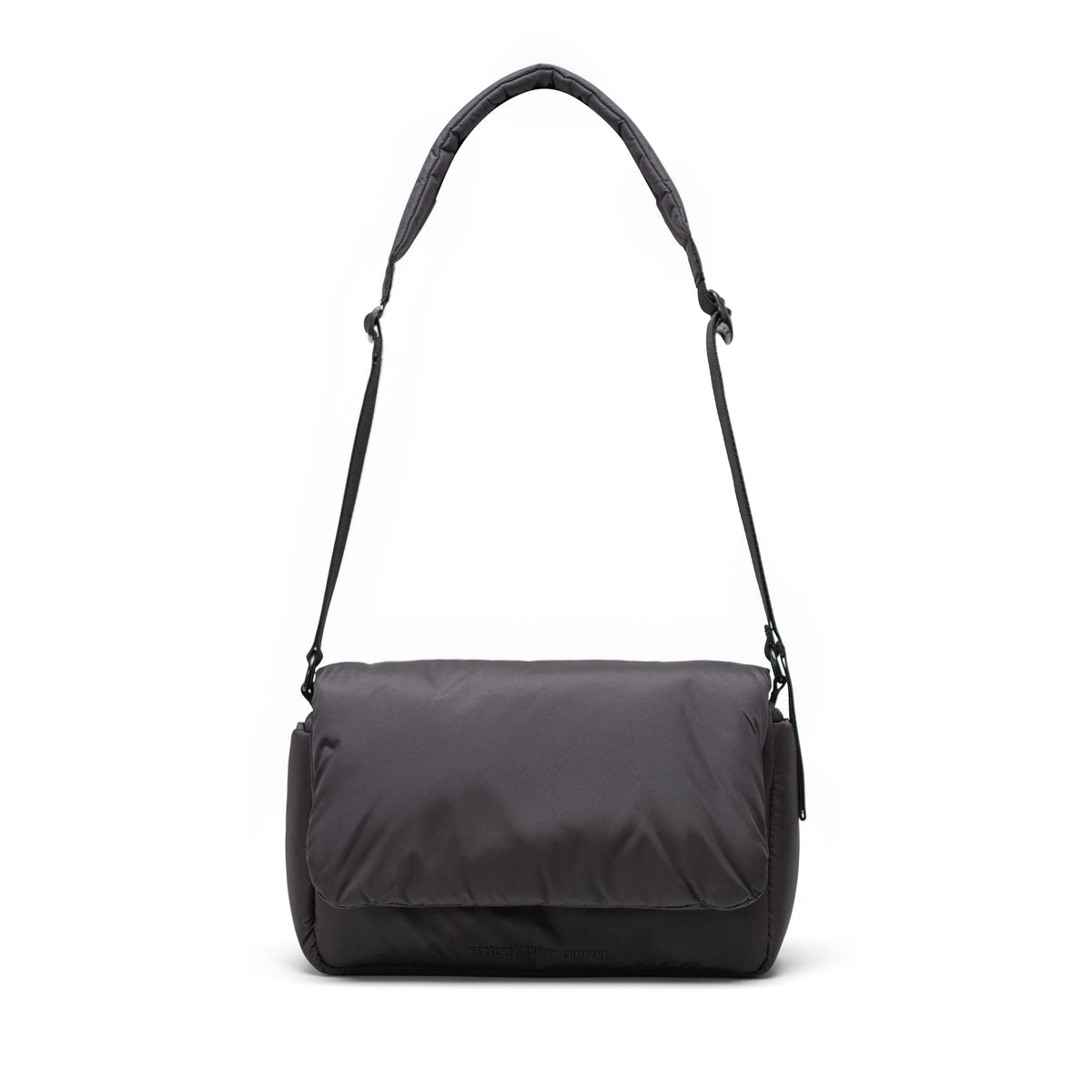 Herschel Cloudform Crossbody 6L in Black — front view # color_Black