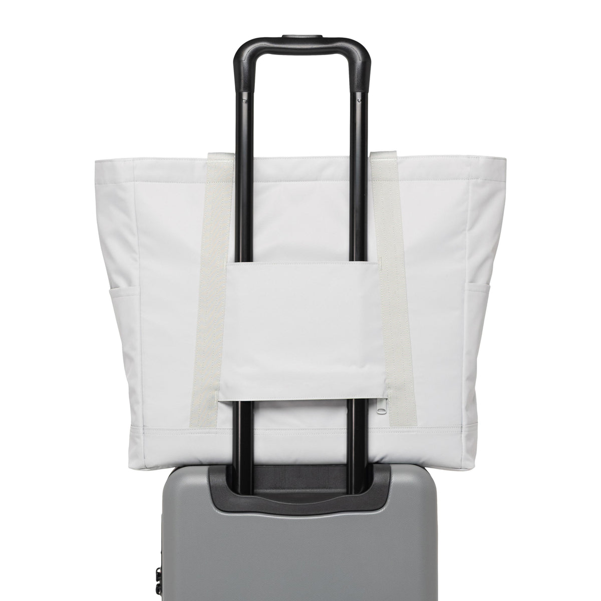 Herschel Heritage Tote Premium Classic 24.5L in Metal — detail view # color_Metal