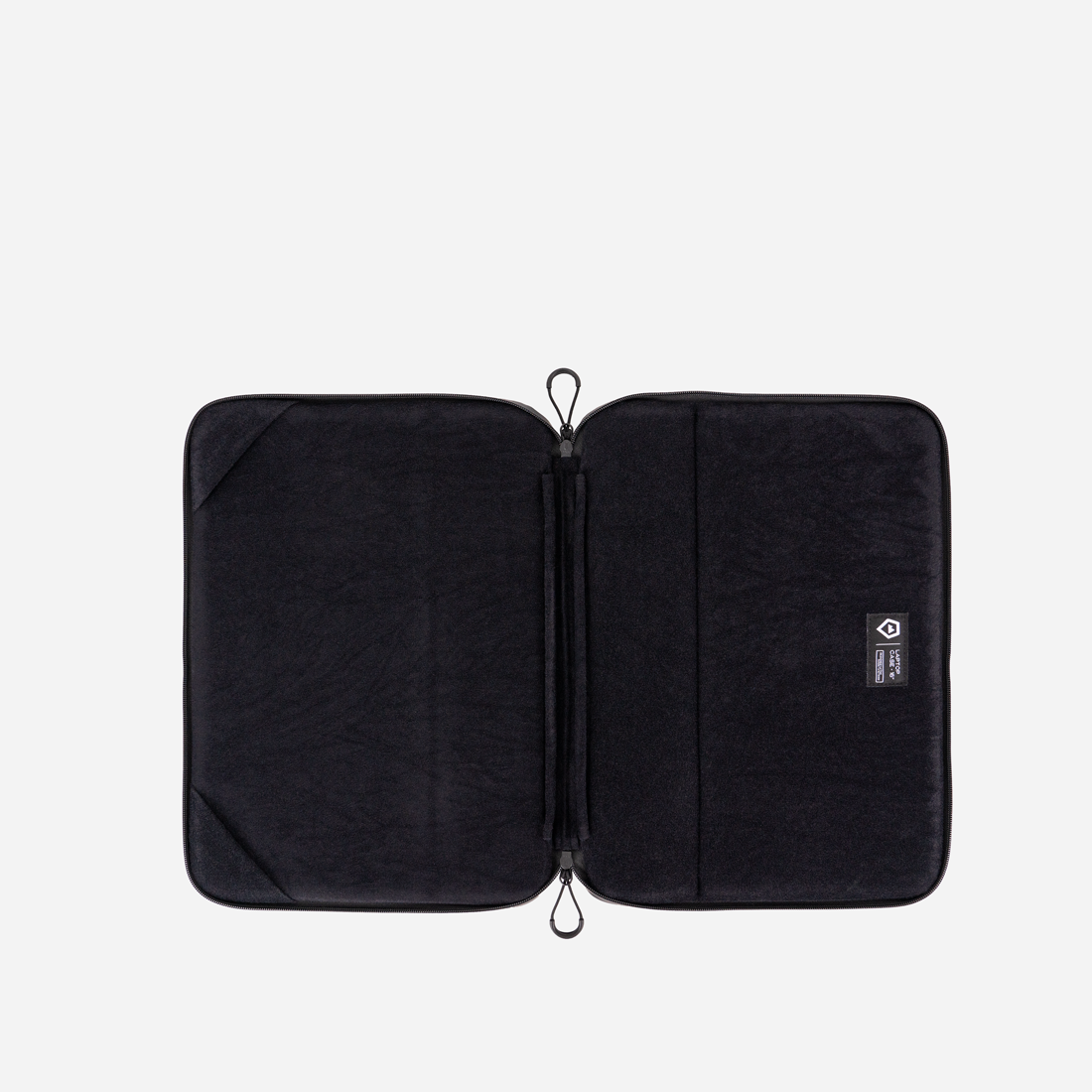 WANDRD Laptop Case 14" in Black — interior view