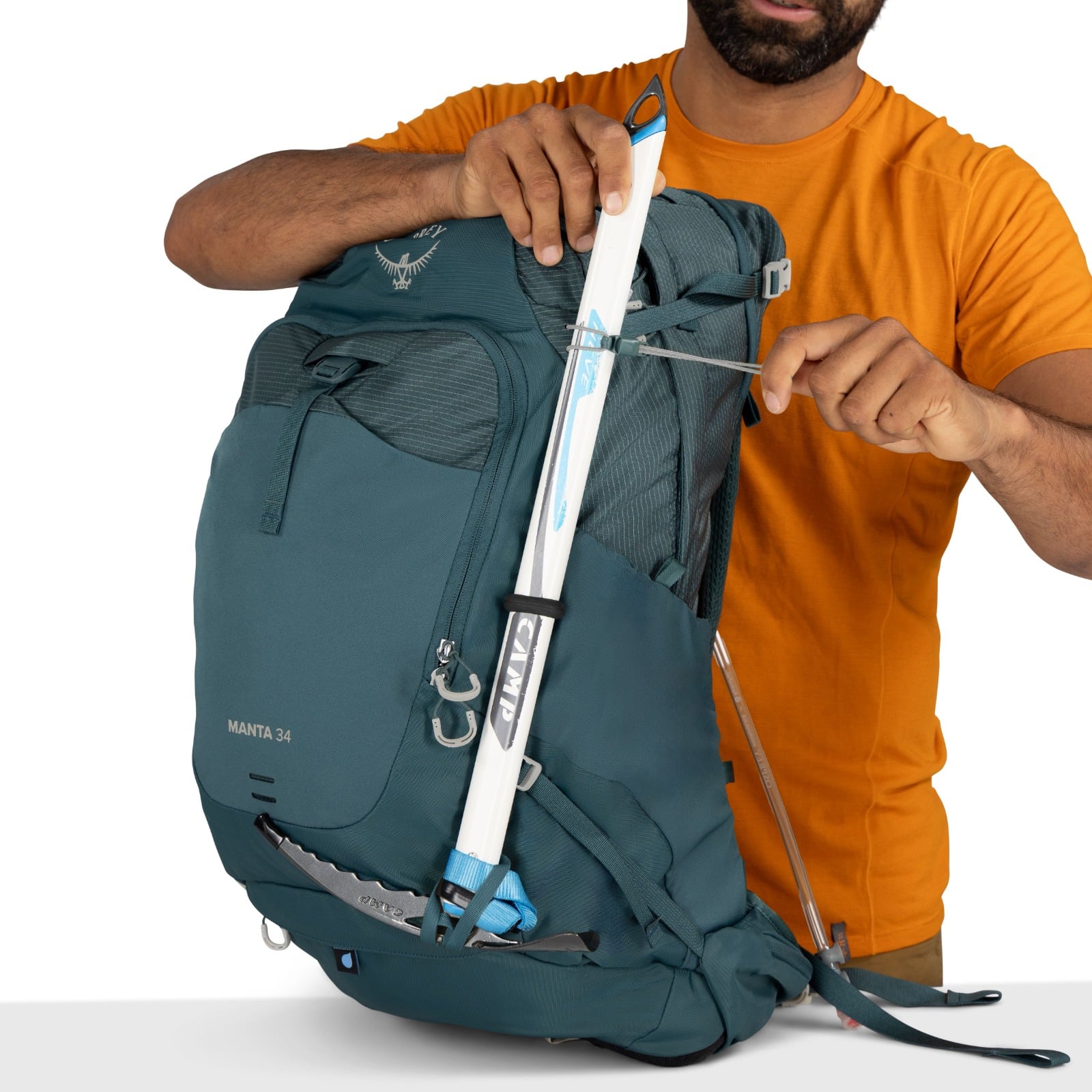 Osprey Manta 34 Hiking Hydration Backpack 34L in Torrent Blue — detail view 11