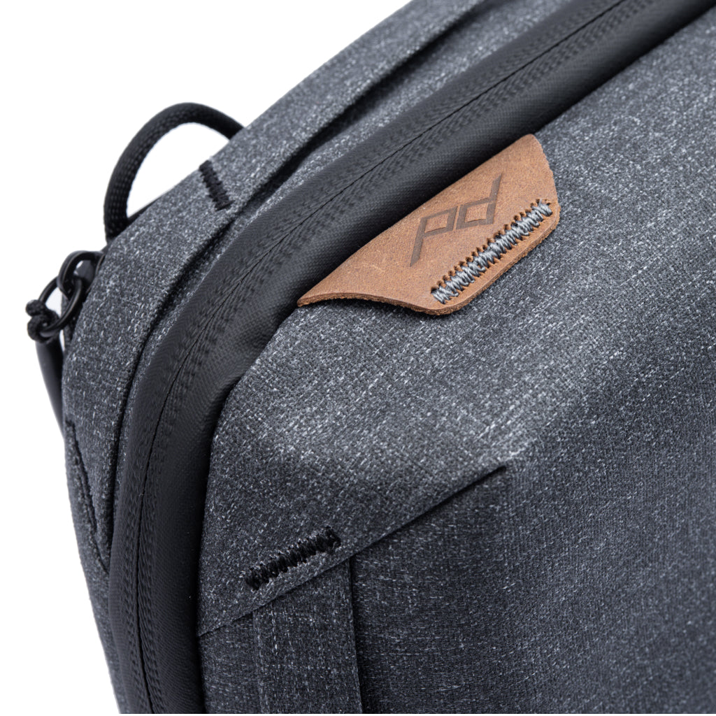Peak Design Tech Pouch in Charcoal — detail view 3