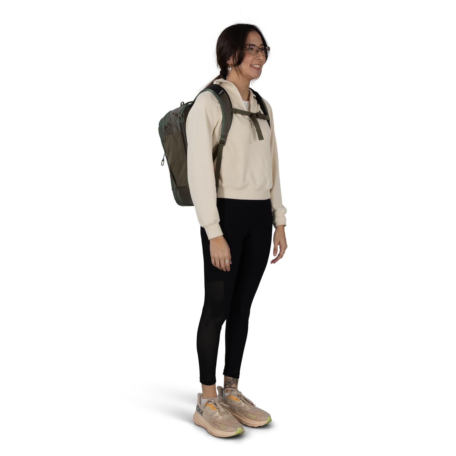 Osprey Transporter Expandable Travel Pack 26+6L in Pine Leaf-Earl Grey — lifestyle 4
