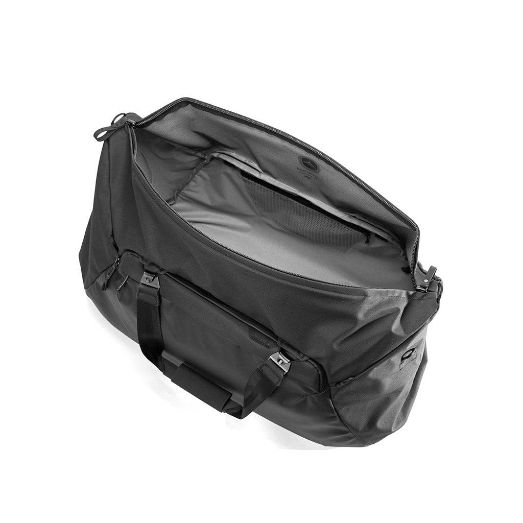 Peak Design Travel Duffel 65L in Black — interior view # color_Black