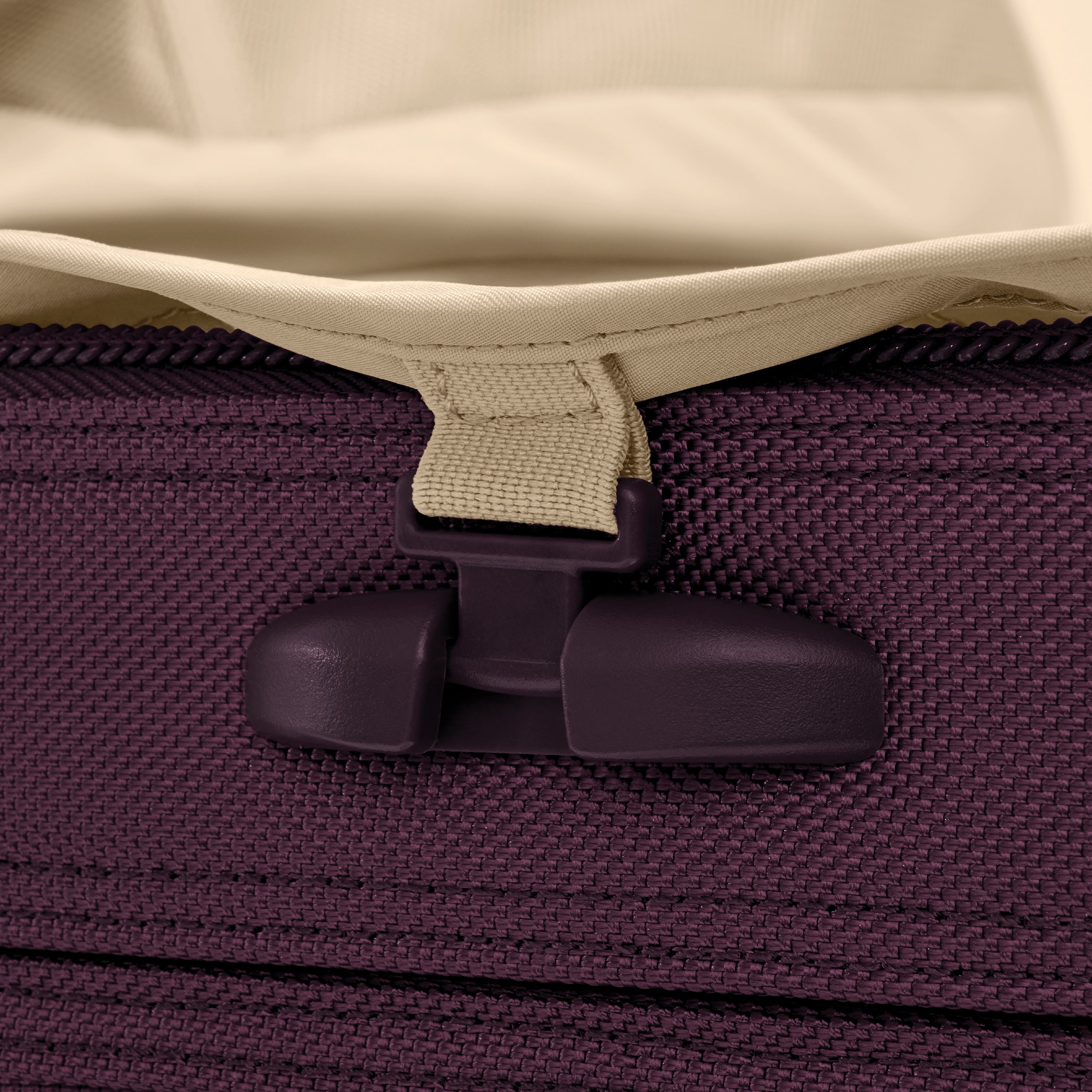 Briggs & Riley Baseline Large Expandable Spinner - Plum