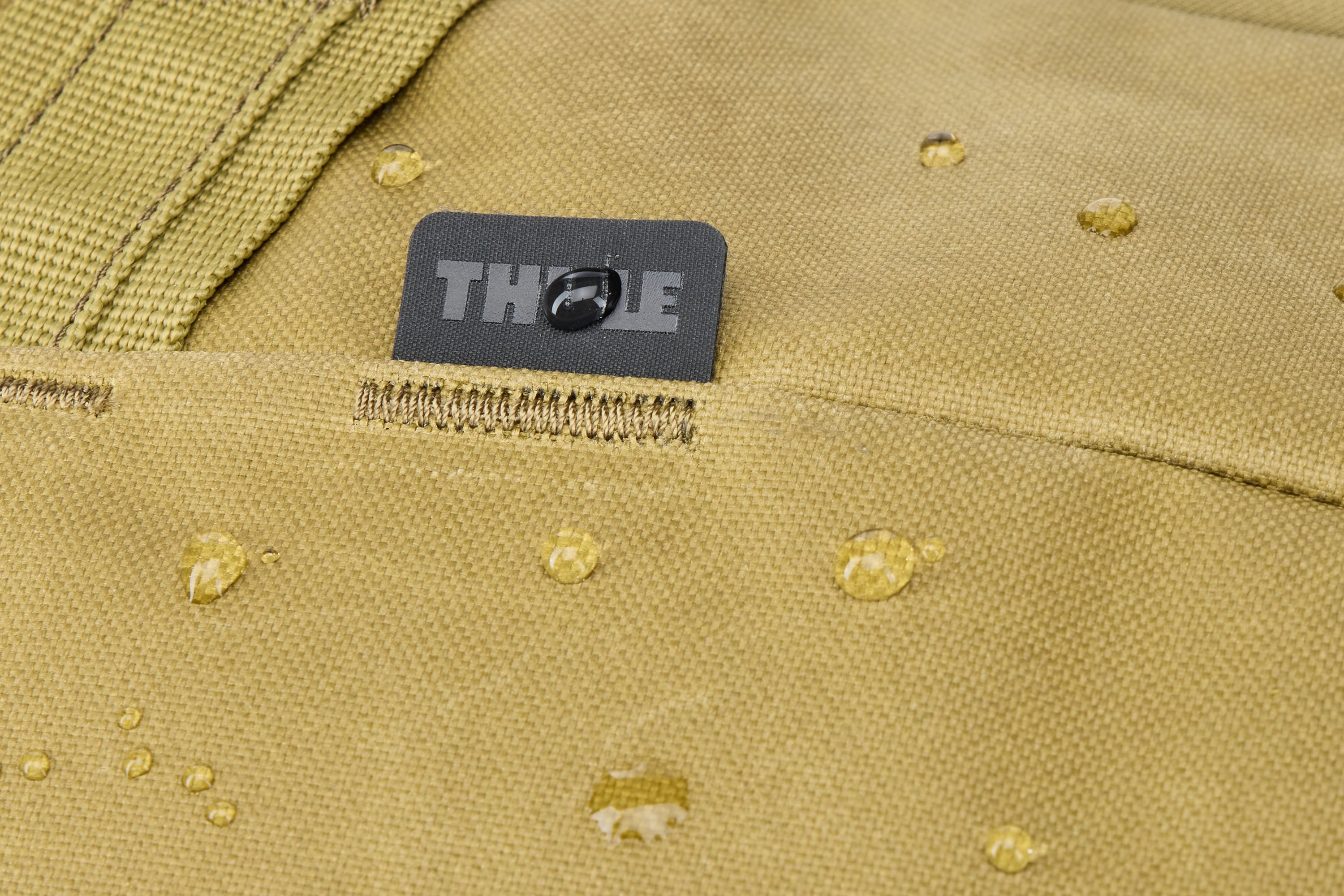 Thule Aion Duffel Bag 35L in Nutria Brown — detail view # color_Nutria Brown