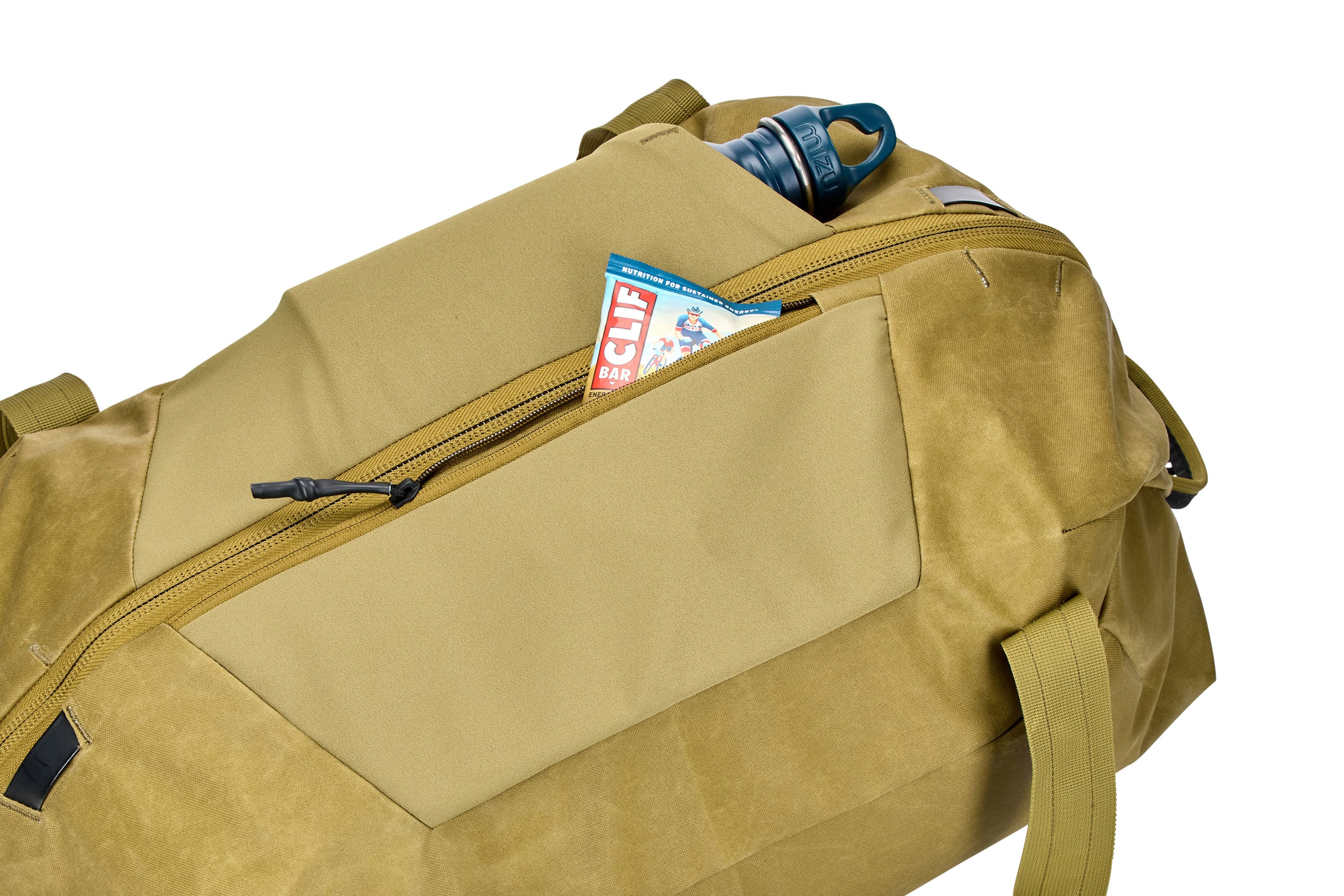 Thule Aion Duffel Bag 35L in Nutria Brown — detail view 2 # color_Nutria Brown
