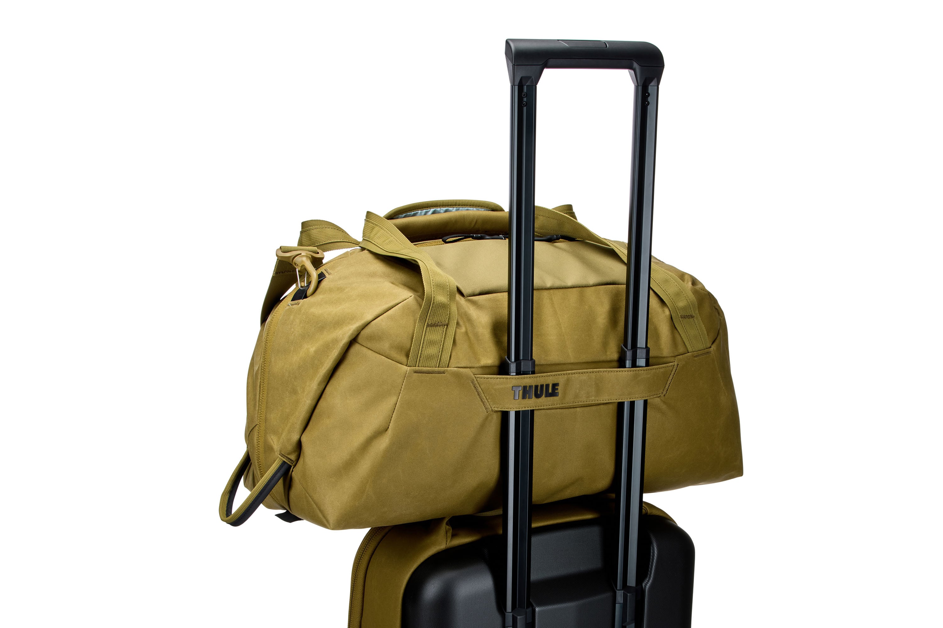 Thule Aion Duffel Bag 35L in Nutria Brown — detail view 3 # color_Nutria Brown