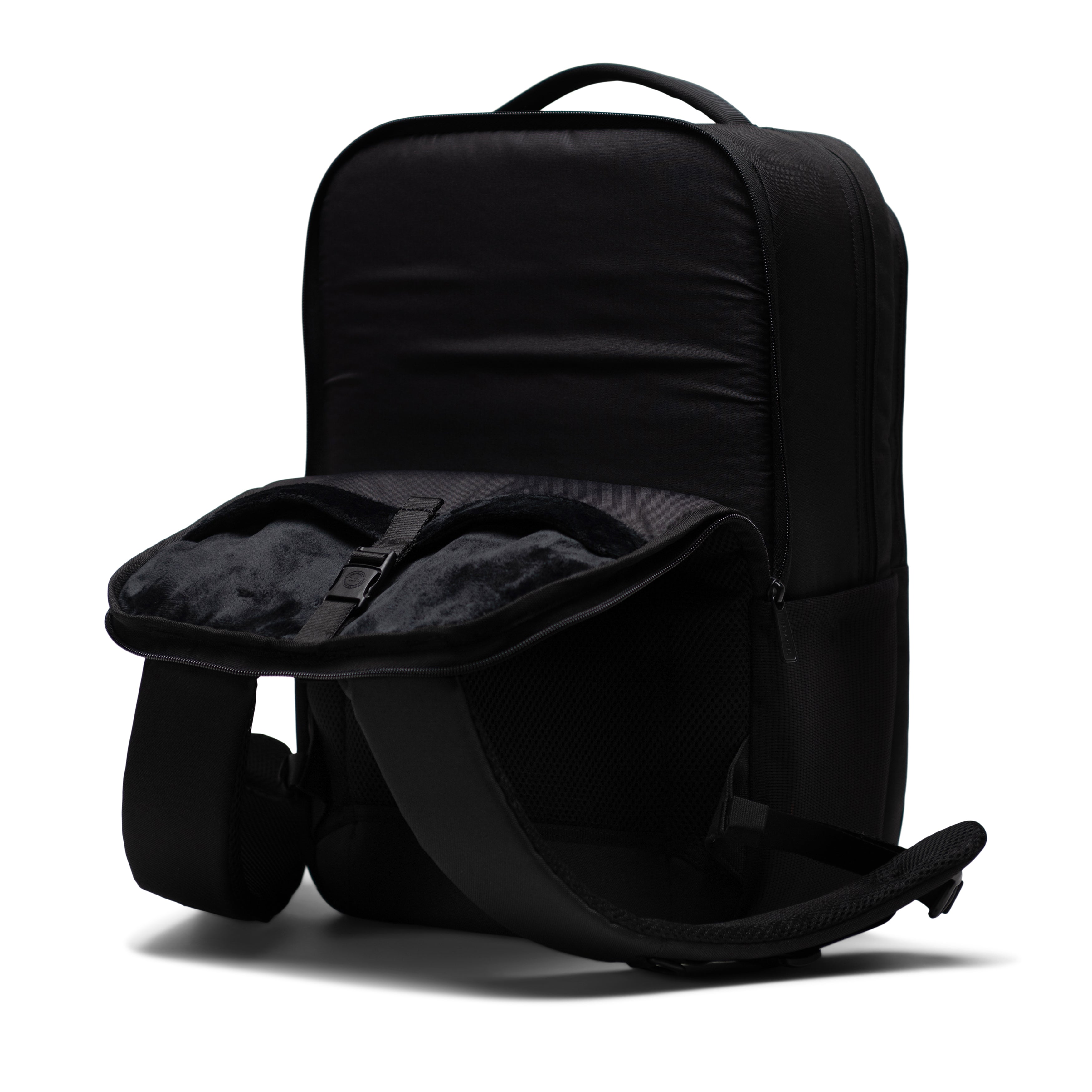 Herschel Kaslo Backpack Tech 30L in Black — interior view 3