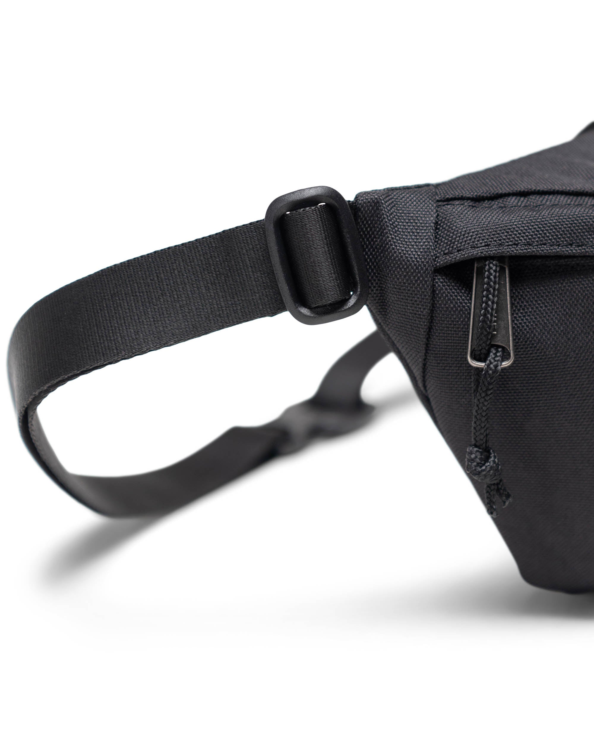 Herschel Classic Hip Pack 1L in Black — detail view 2 # color_Black
