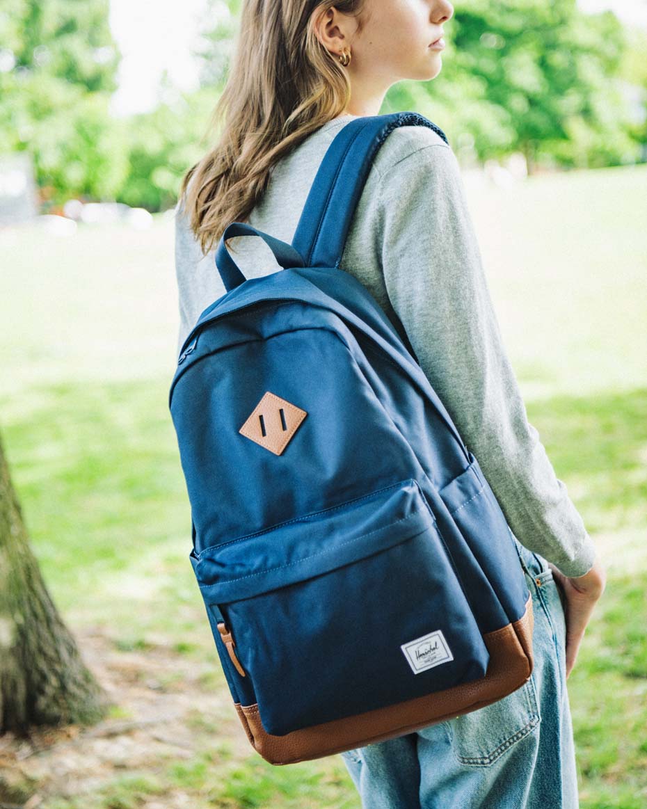 Herschel Heritage Backpack 24L in Navy/Tan — lifestyle