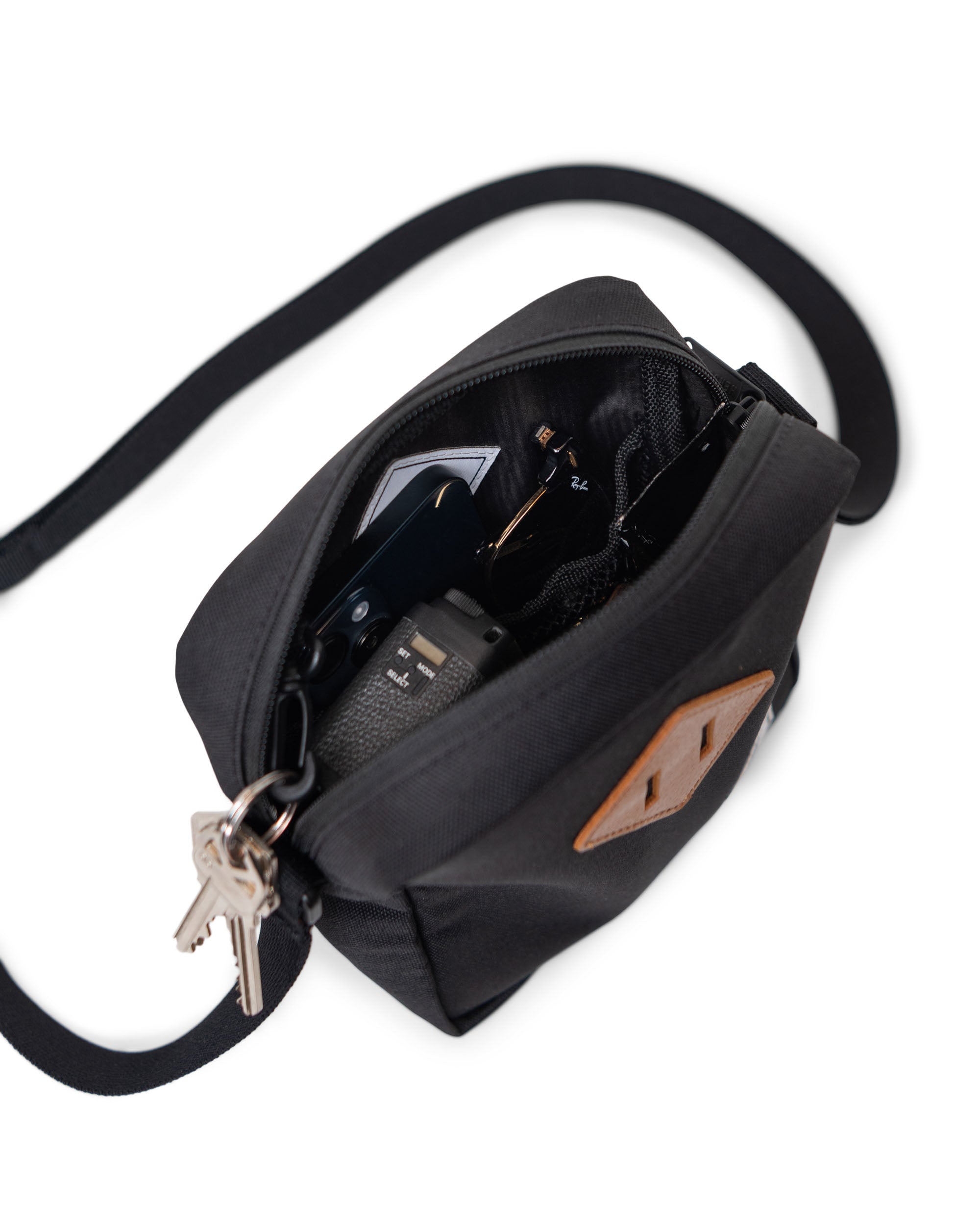 Herschel Heritage Crossbody 2.5L in Black — interior view
