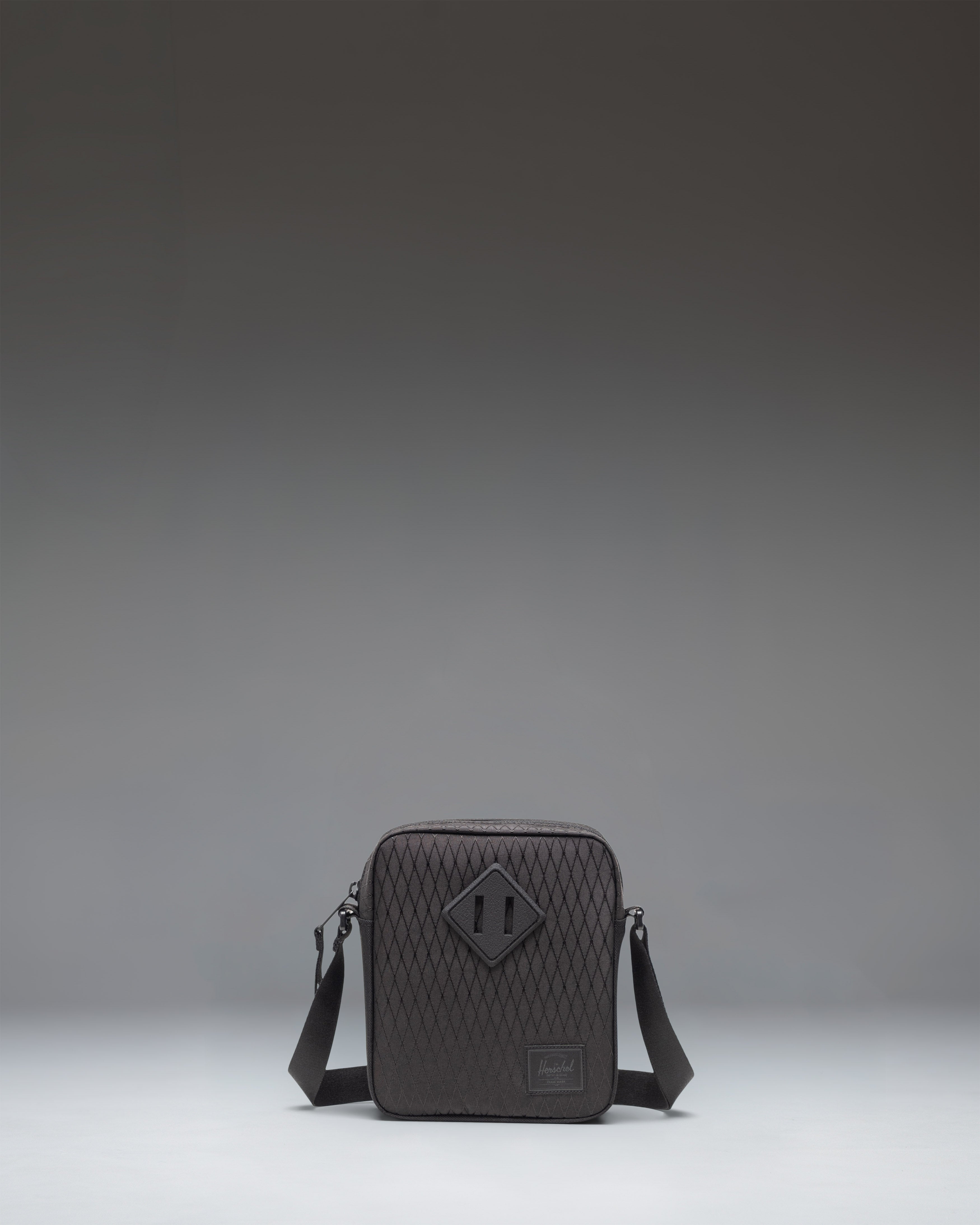 Herschel Heritage Crossbody 2.5L in Black Diamond/Black — front view