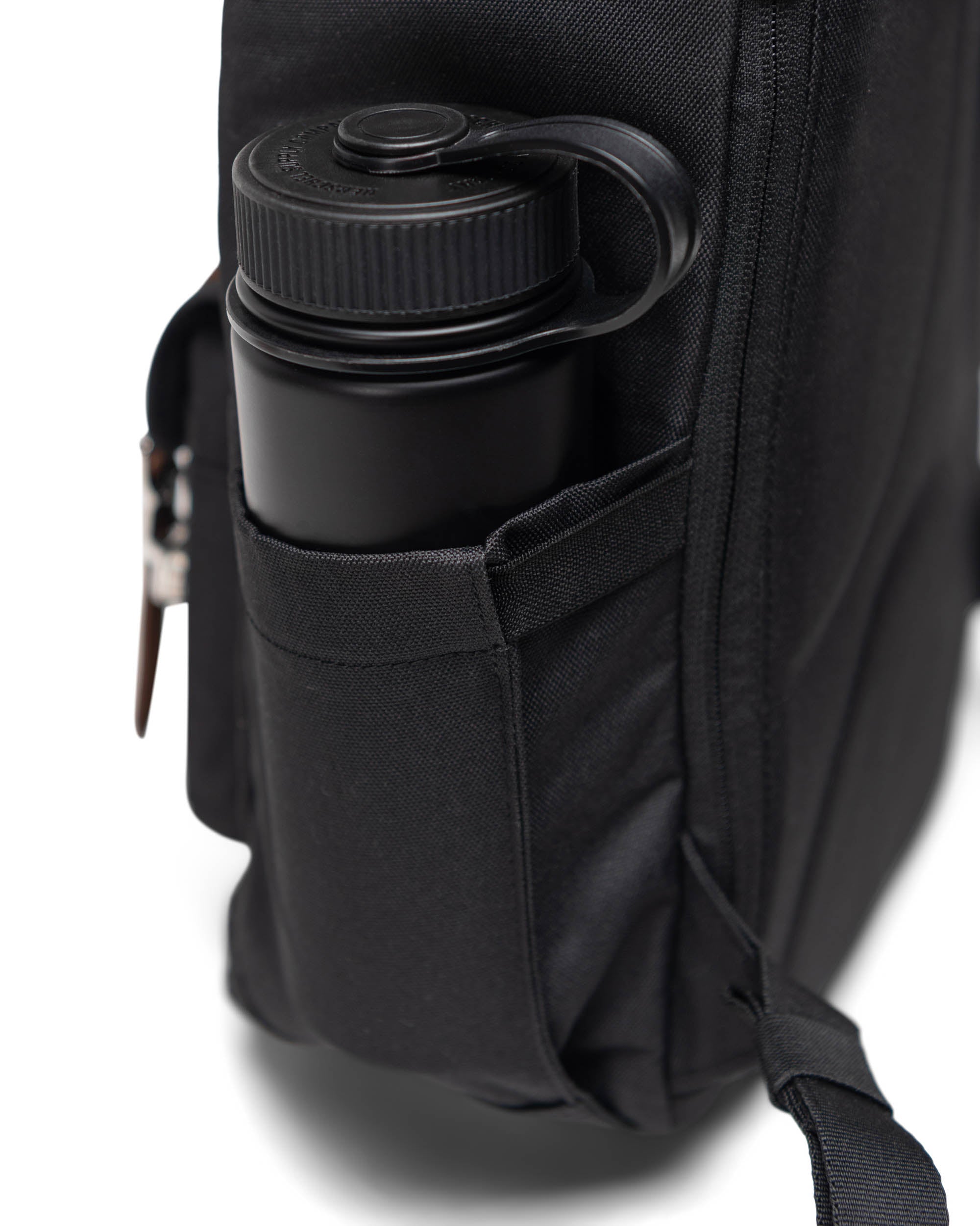 Herschel Little America Mid Backpack 21L in Black — detail view