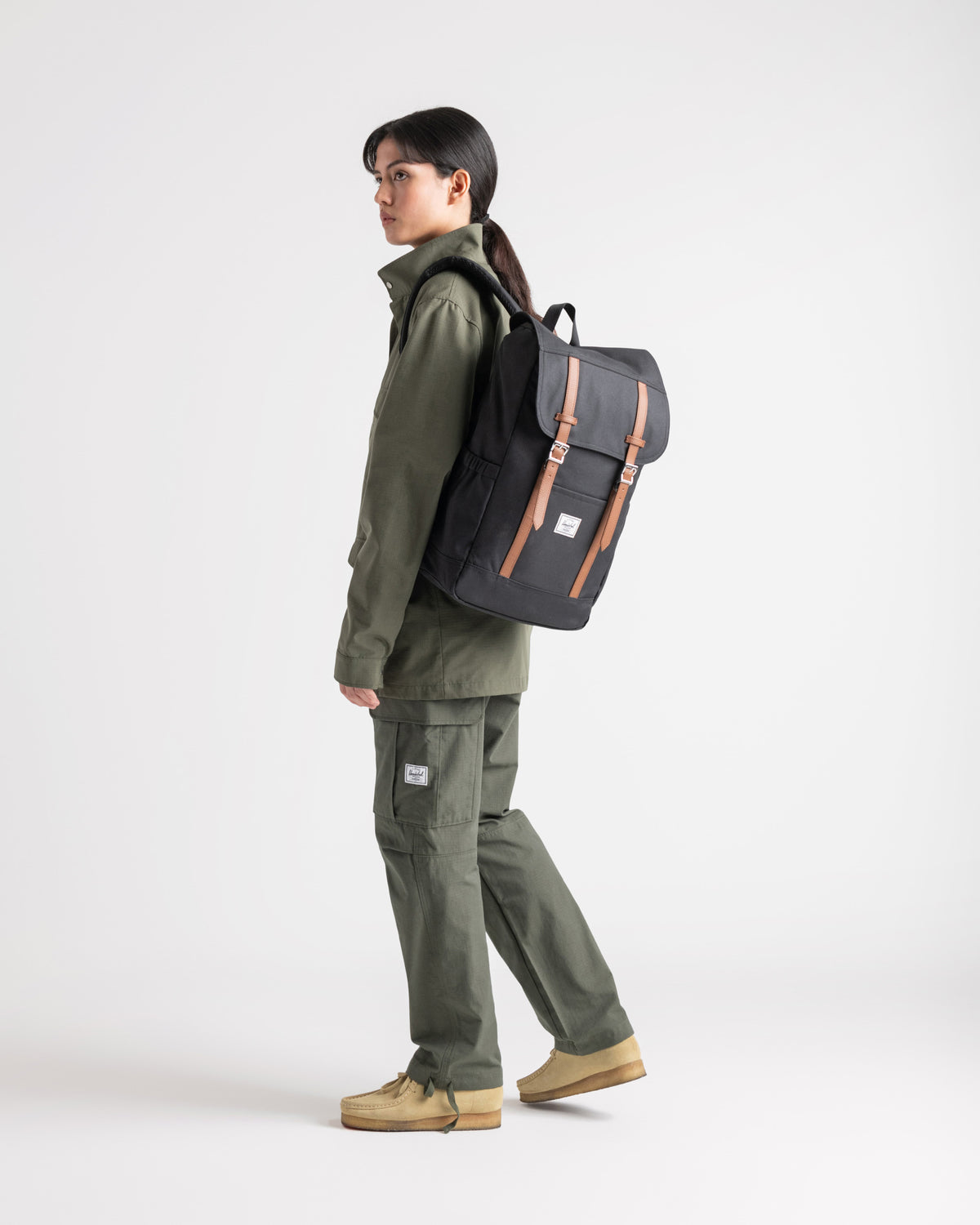 Herschel Retreat Backpack 23L in Black — lifestyle 4 # color_Black