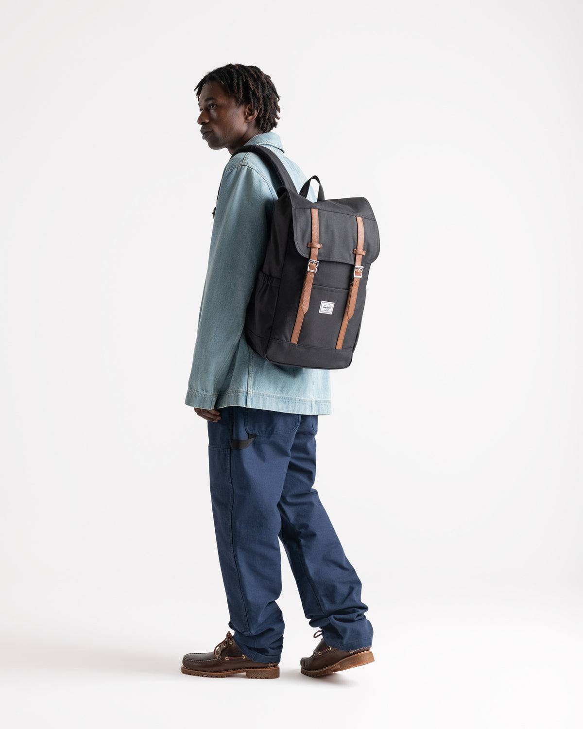 Herschel Retreat Backpack 23L in Black — lifestyle 3 # color_Black