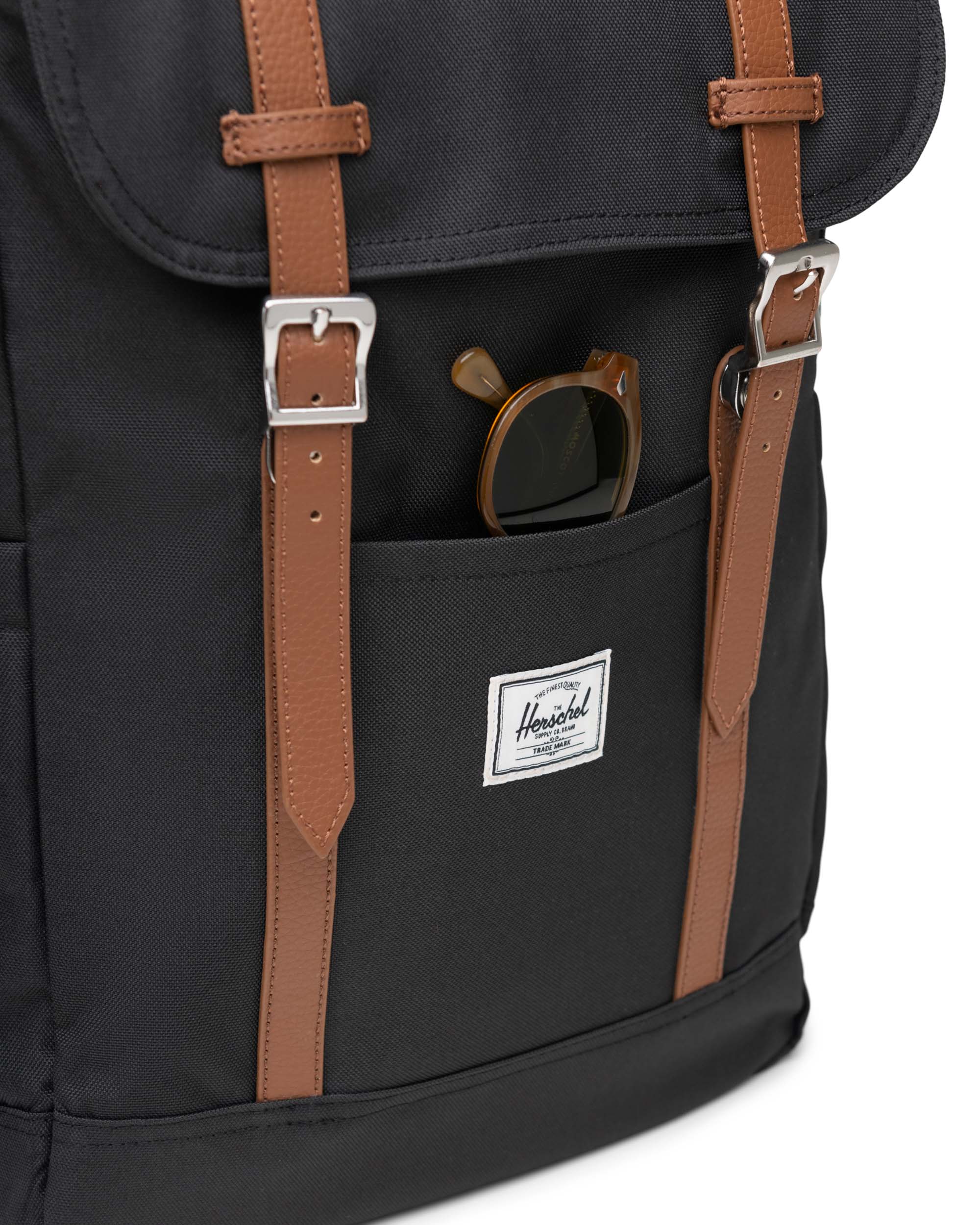 Herschel Retreat Backpack 23L in Black — detail view 3 # color_Black