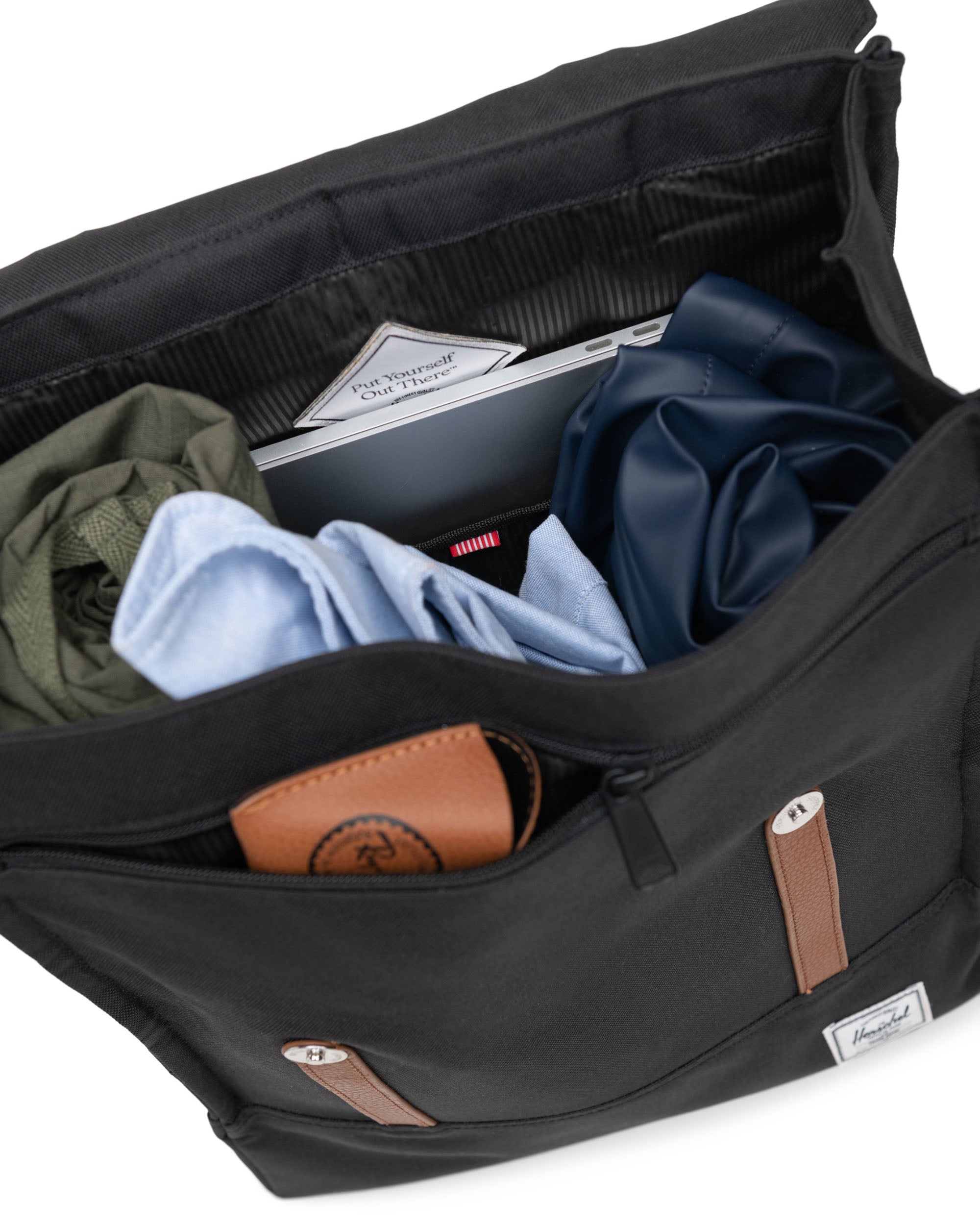 Herschel Survey Backpack 20L in Black — interior view 2