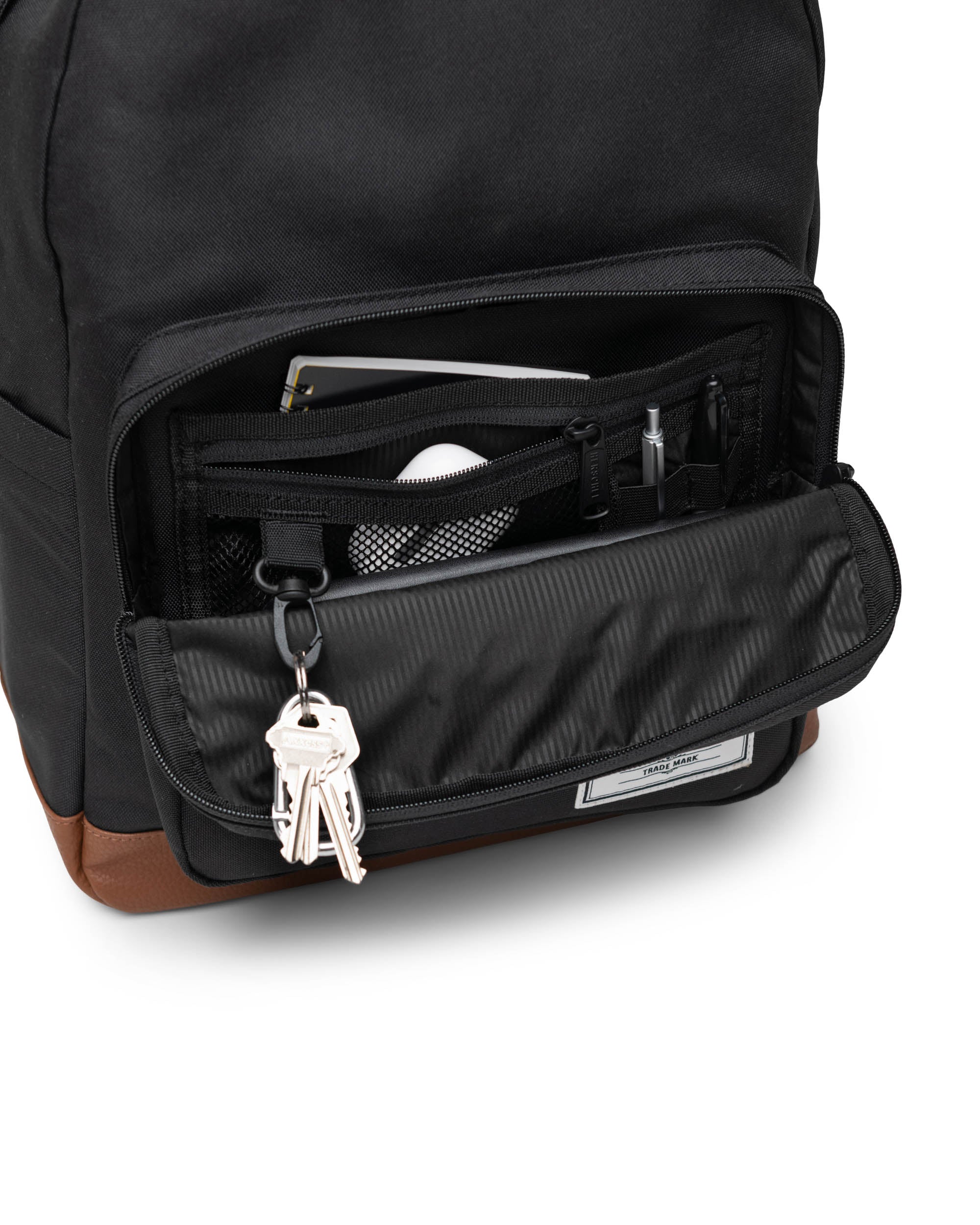 Herschel Pop Quiz Backpack 25L in Black/Tan — detail view 3