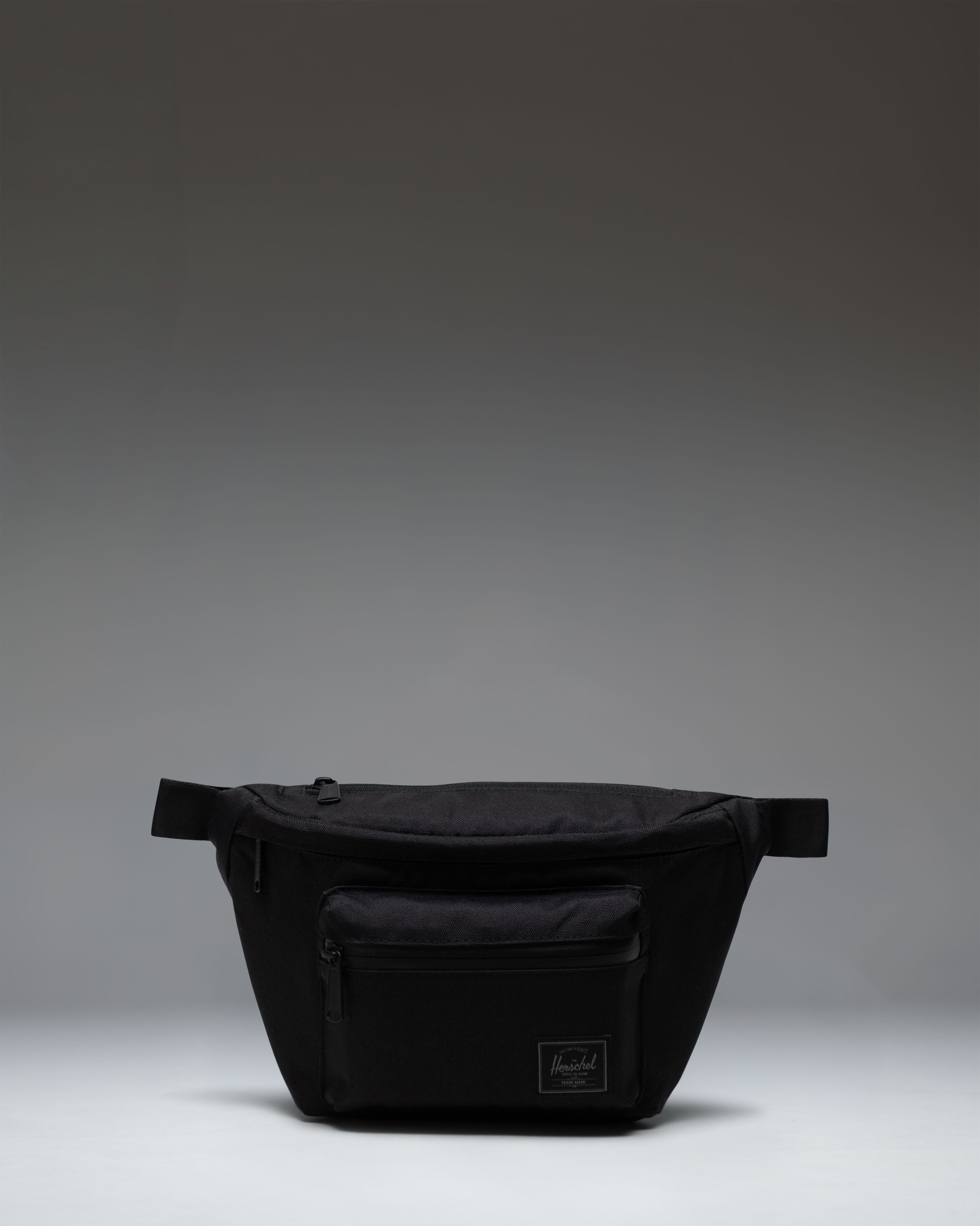 Herschel Pop Quiz Hip Pack 3.5L in Black Tonal — front view # color_Black Tonal