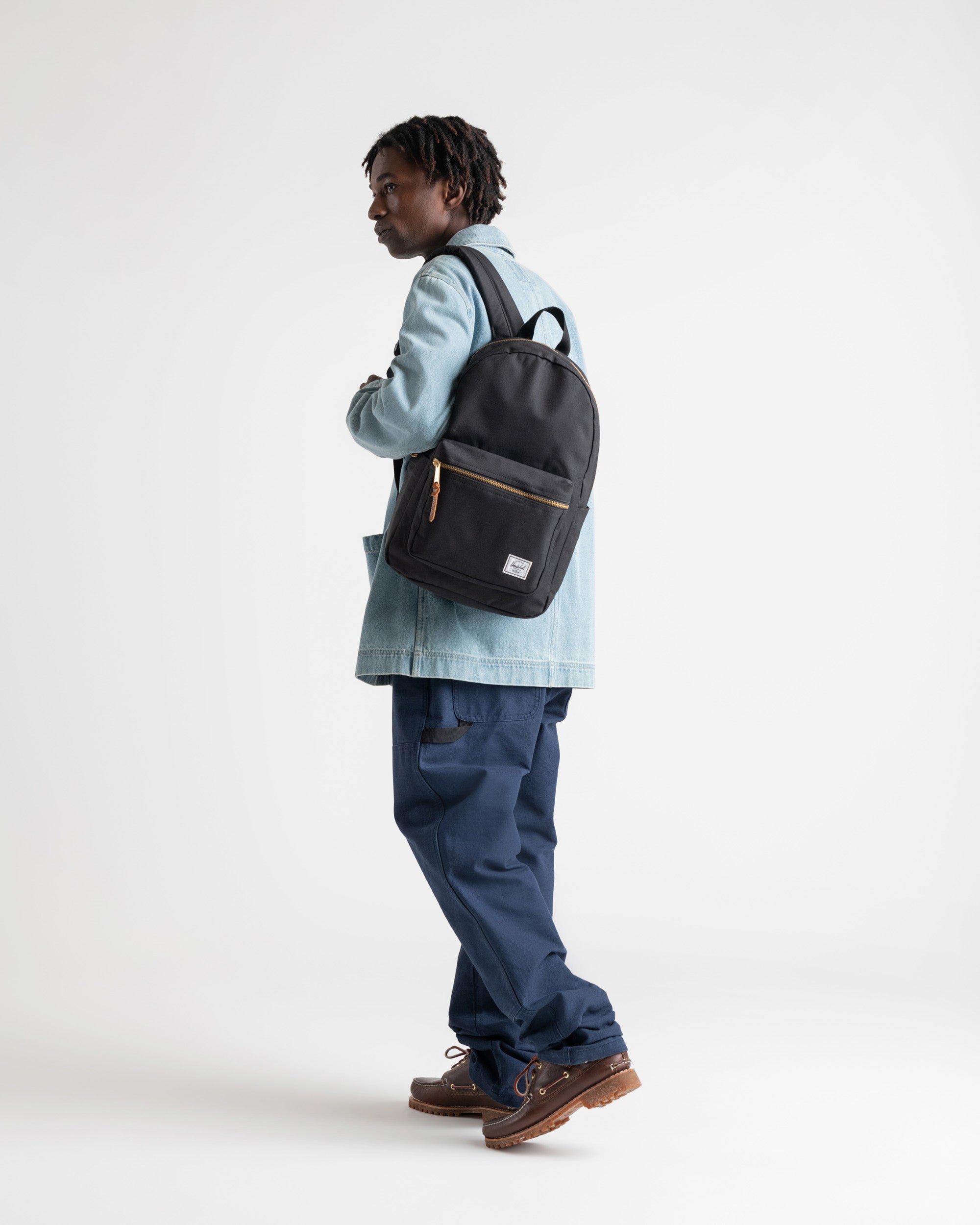 Herschel Settlement Backpack 22 L in Black — lifestyle # color_Black