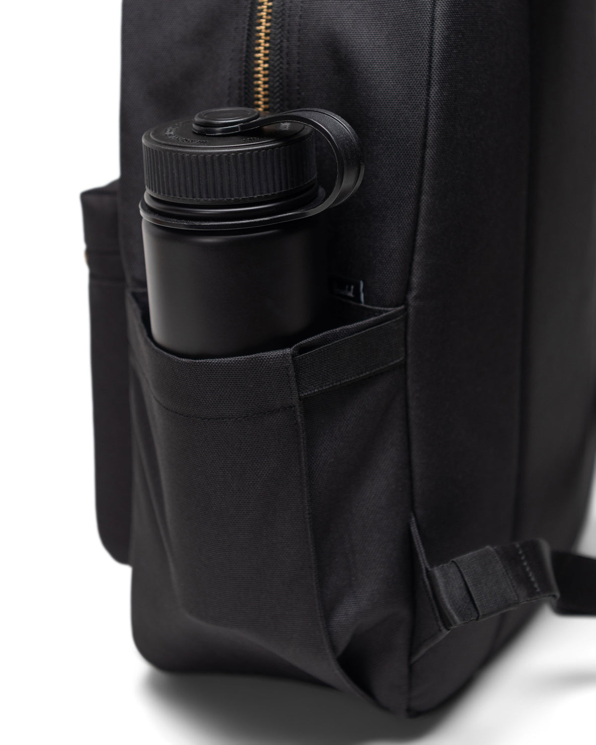 Herschel Settlement Backpack 22 L in Black — detail view # color_Black