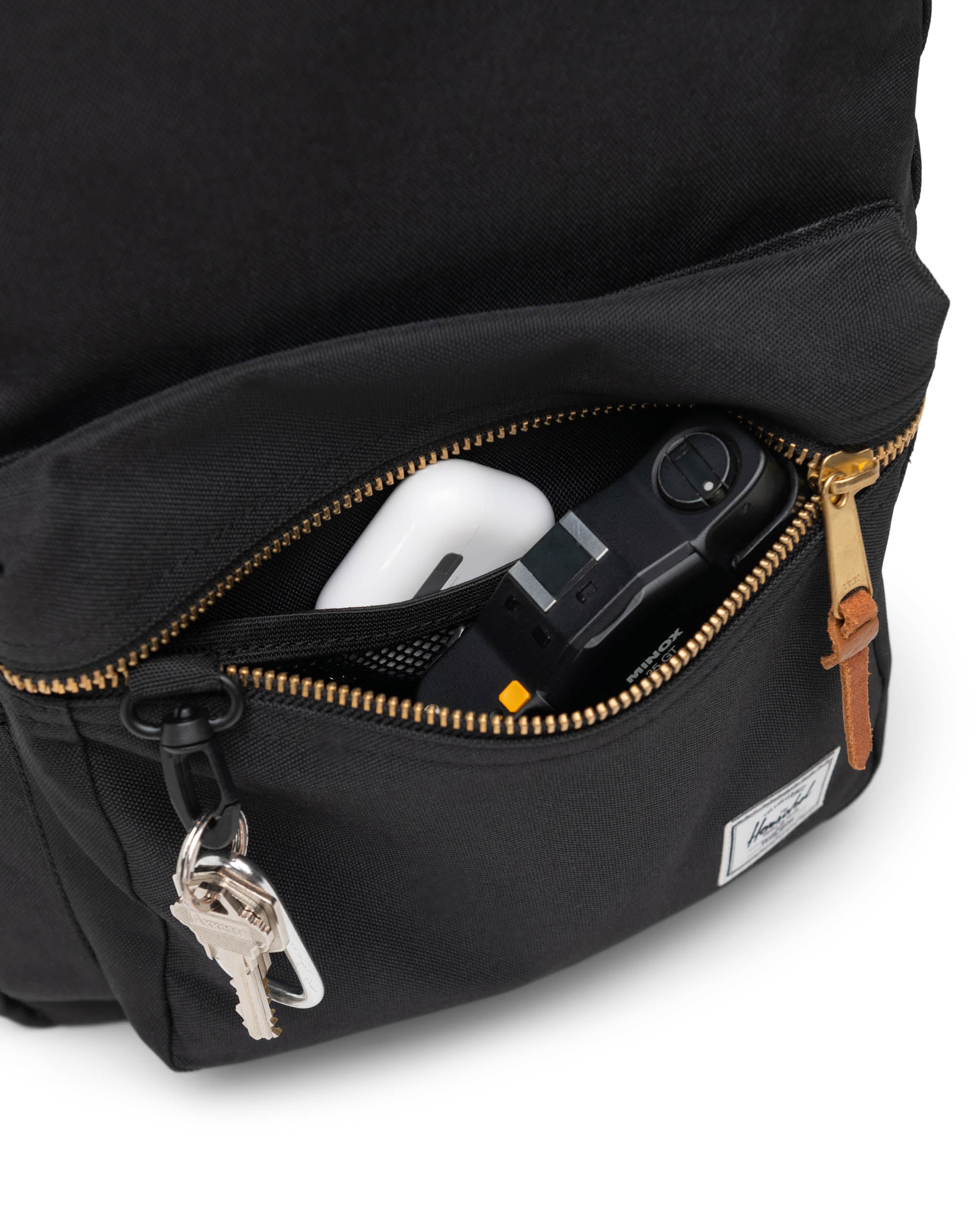 Herschel Settlement Backpack 22 L in Black — detail view 2 # color_Black