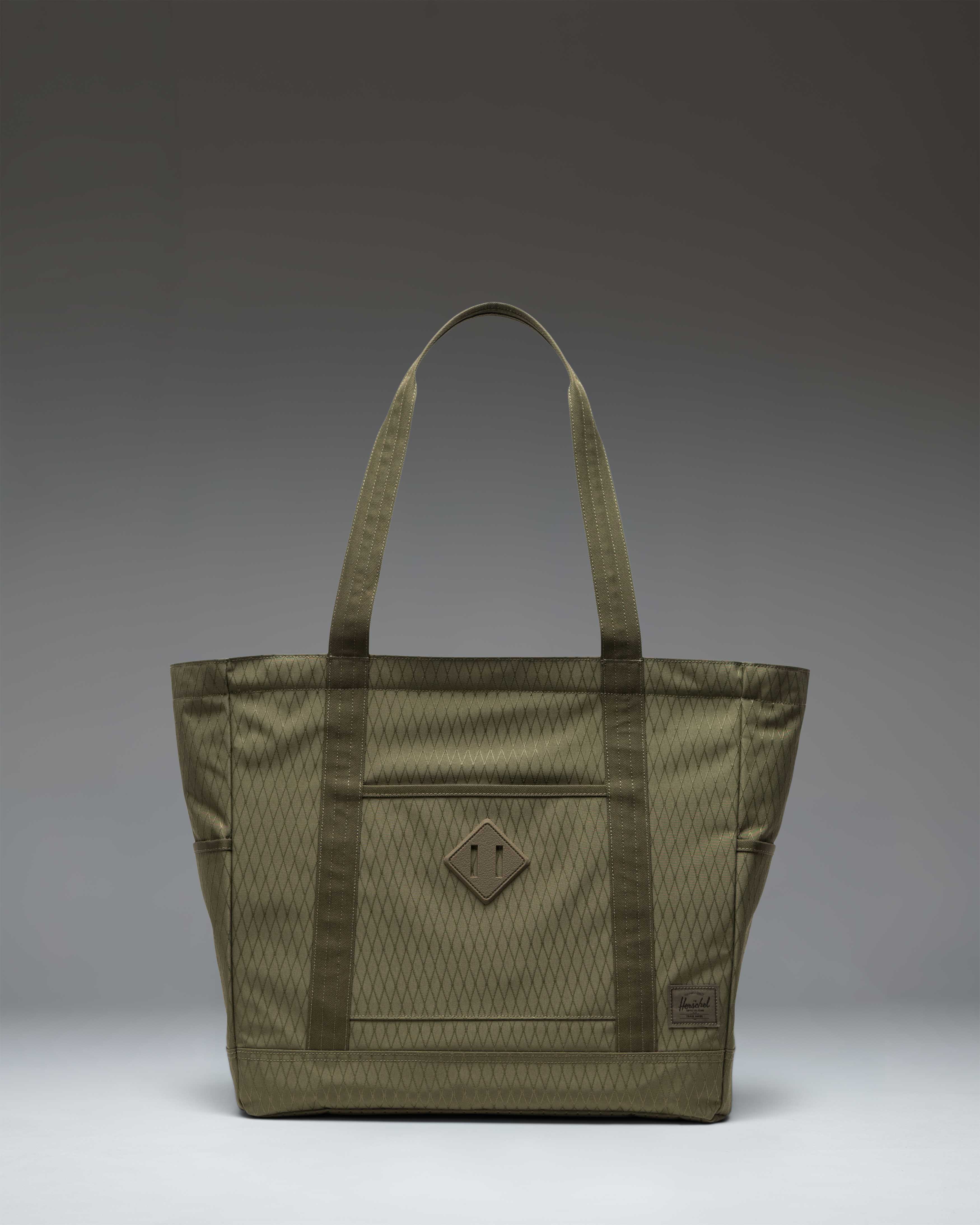 Herschel Heritage Tote 24.5L in Ivy Green Diamond — front view