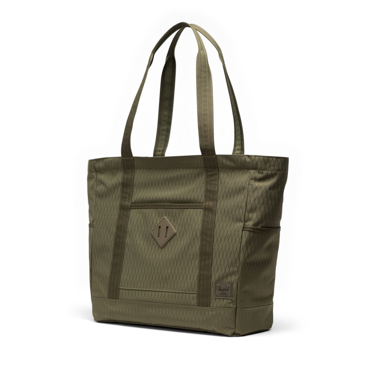 Herschel Heritage Tote 24.5L in Ivy Green Diamond — angle view 2 # color_Ivy Green Diamond