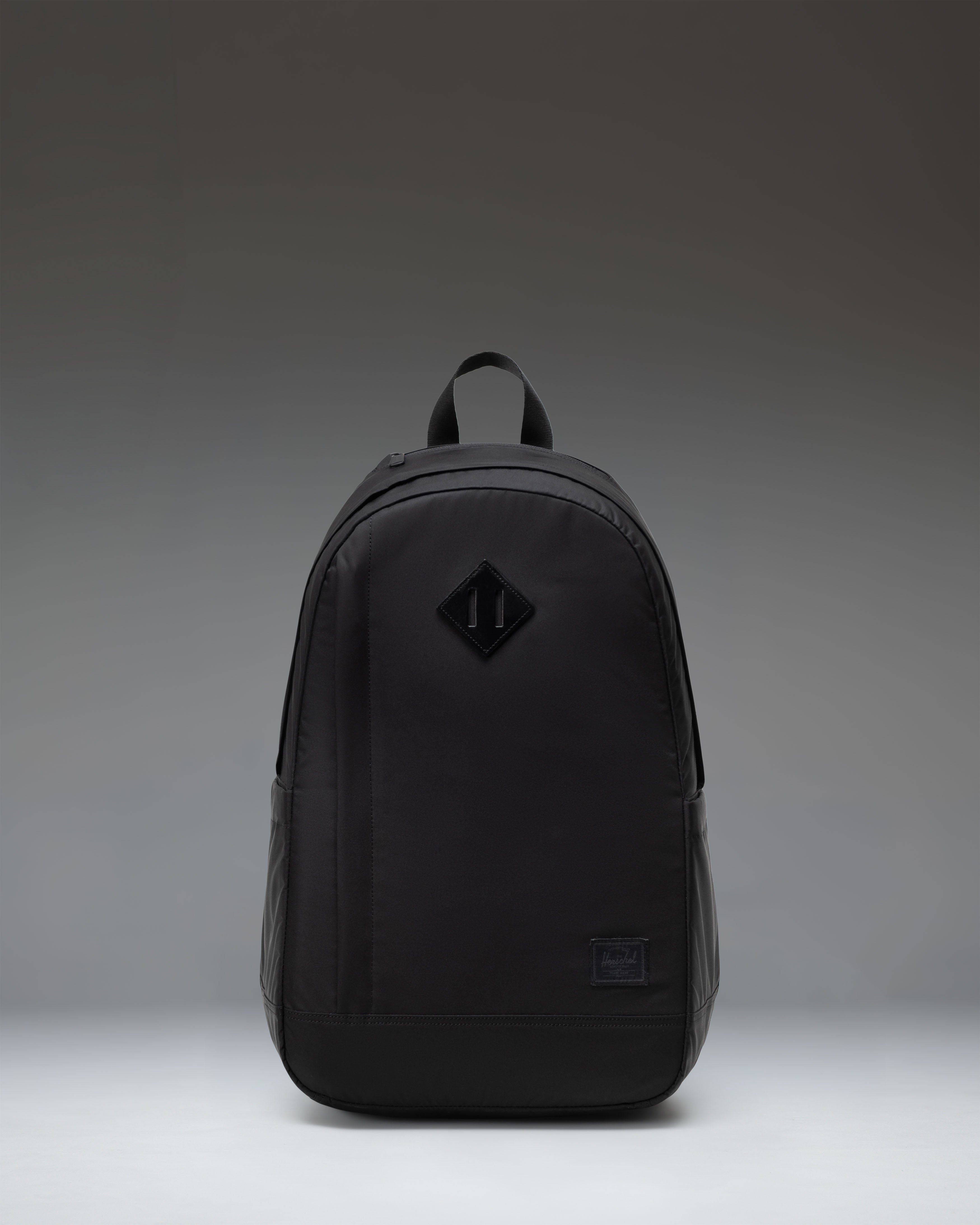 Herschel Seymour Backpack Premium Classic 26L in Black — front view
