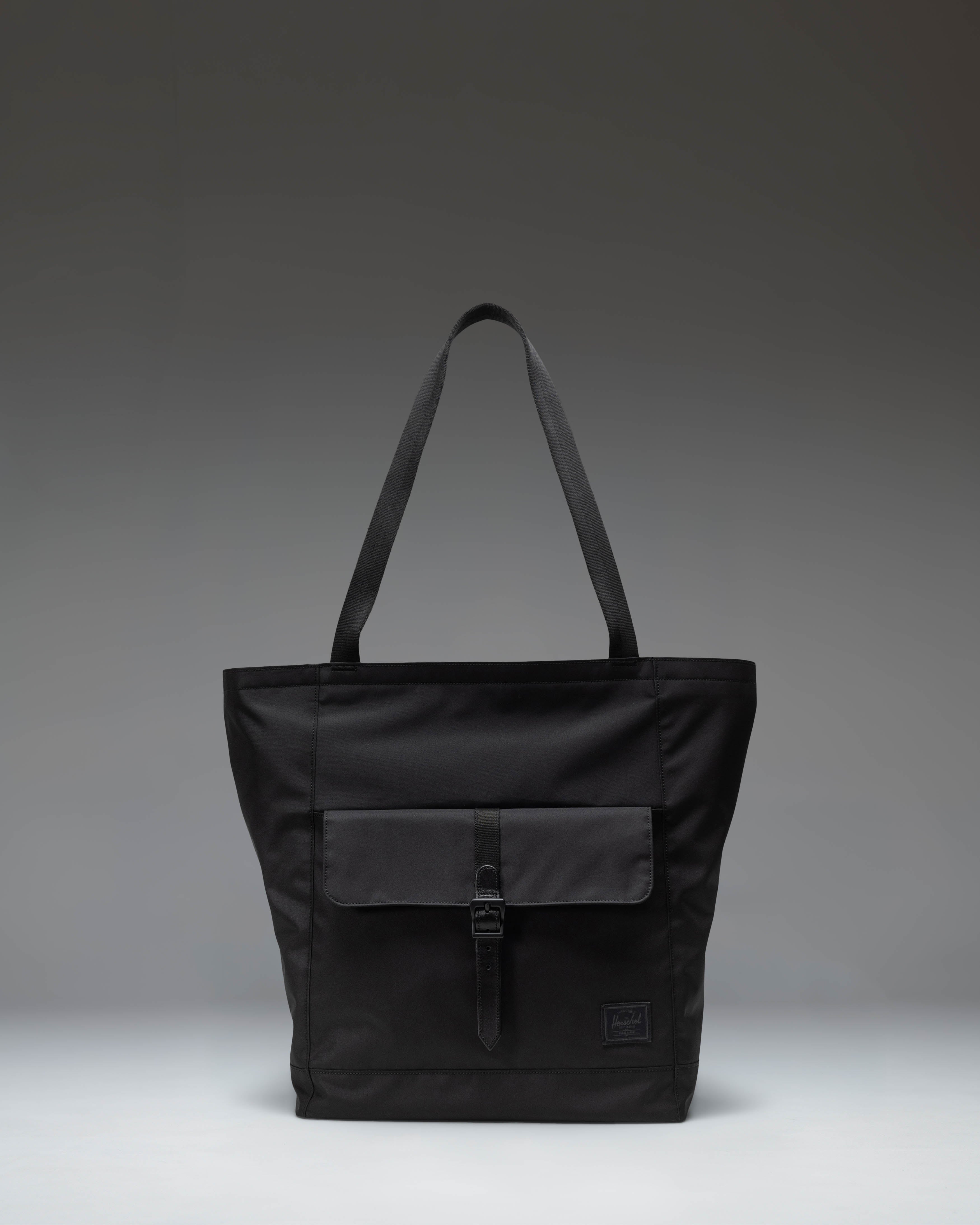 Herschel Retreat Tote Premium Classic 20L in Black — front view