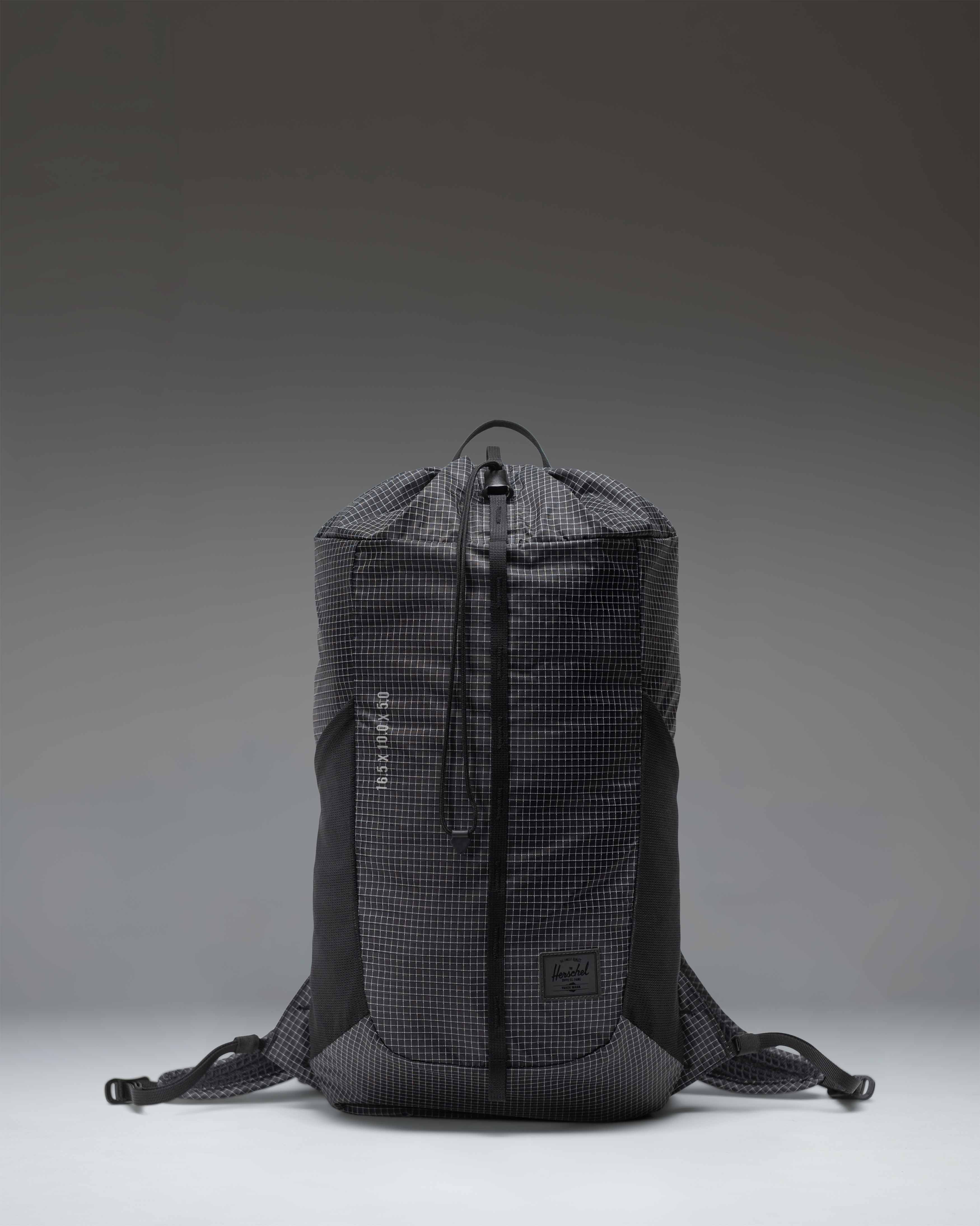 Herschel Ultralight Cinch Daypack 14L in Black — front view