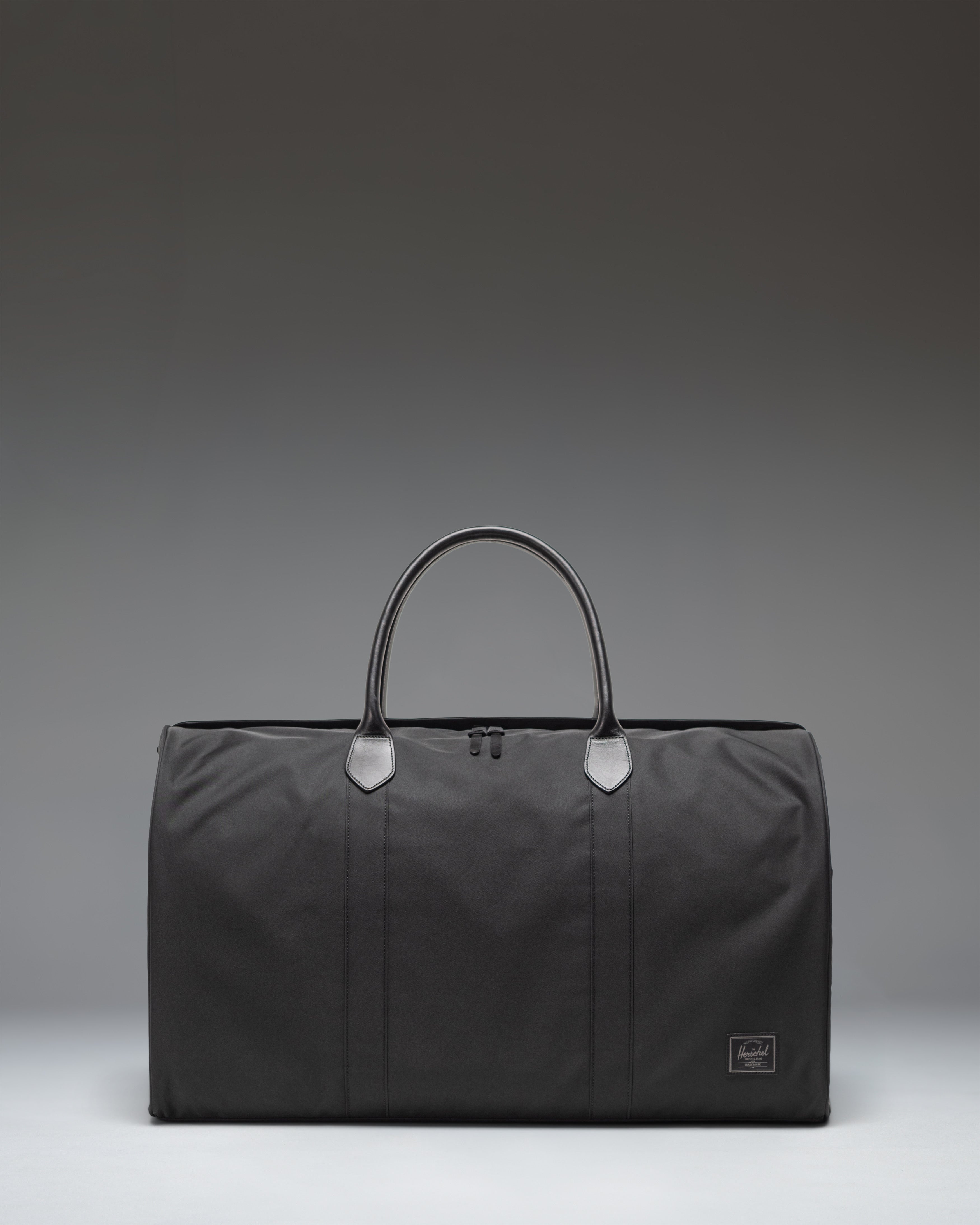 Herschel Novel Duffle Premium Classic 43L in Black — front view