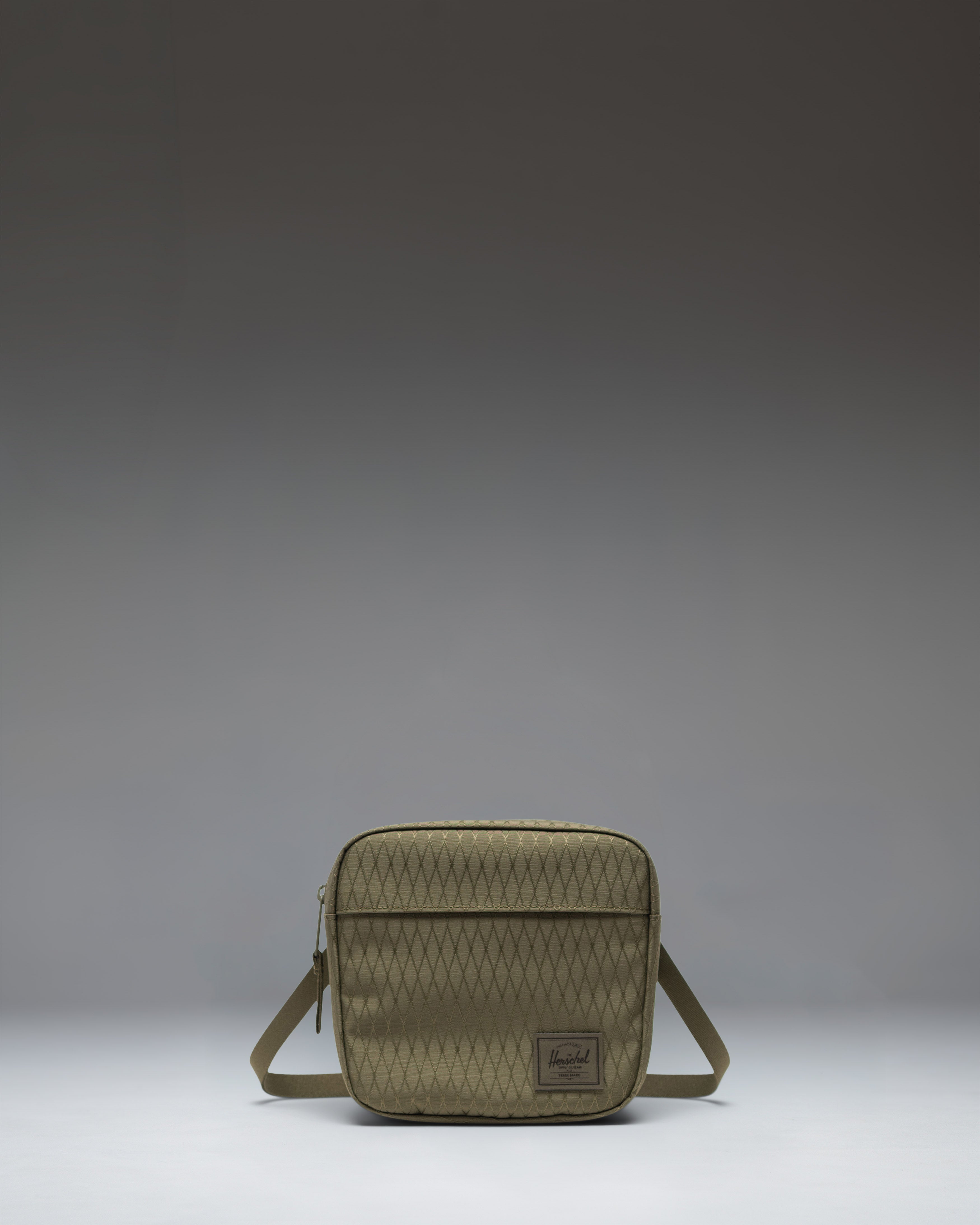 Herschel Classic Crossbody 2L in Ivy Green Diamond — front view