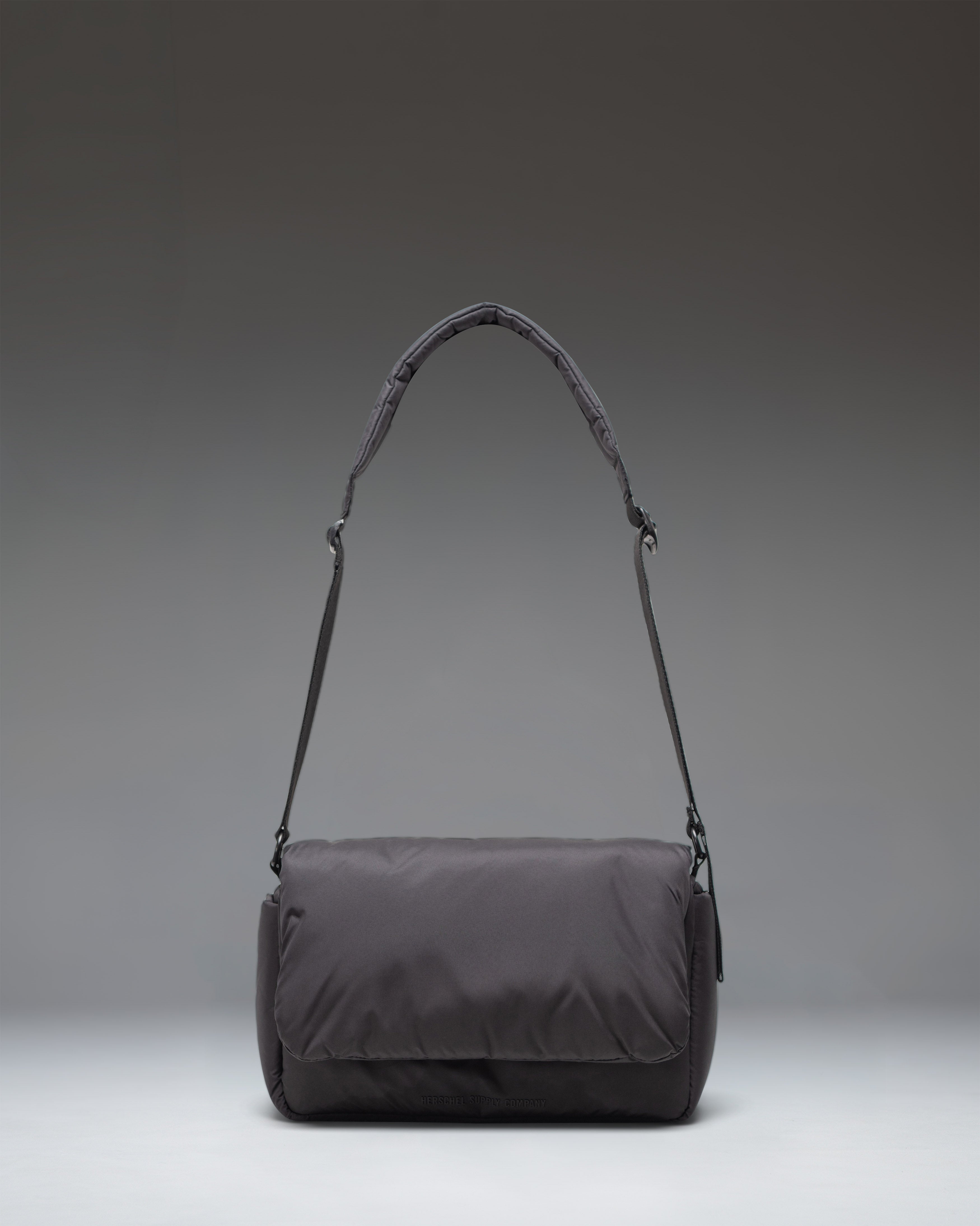 Herschel Cloudform Crossbody 6L in Black — front view
