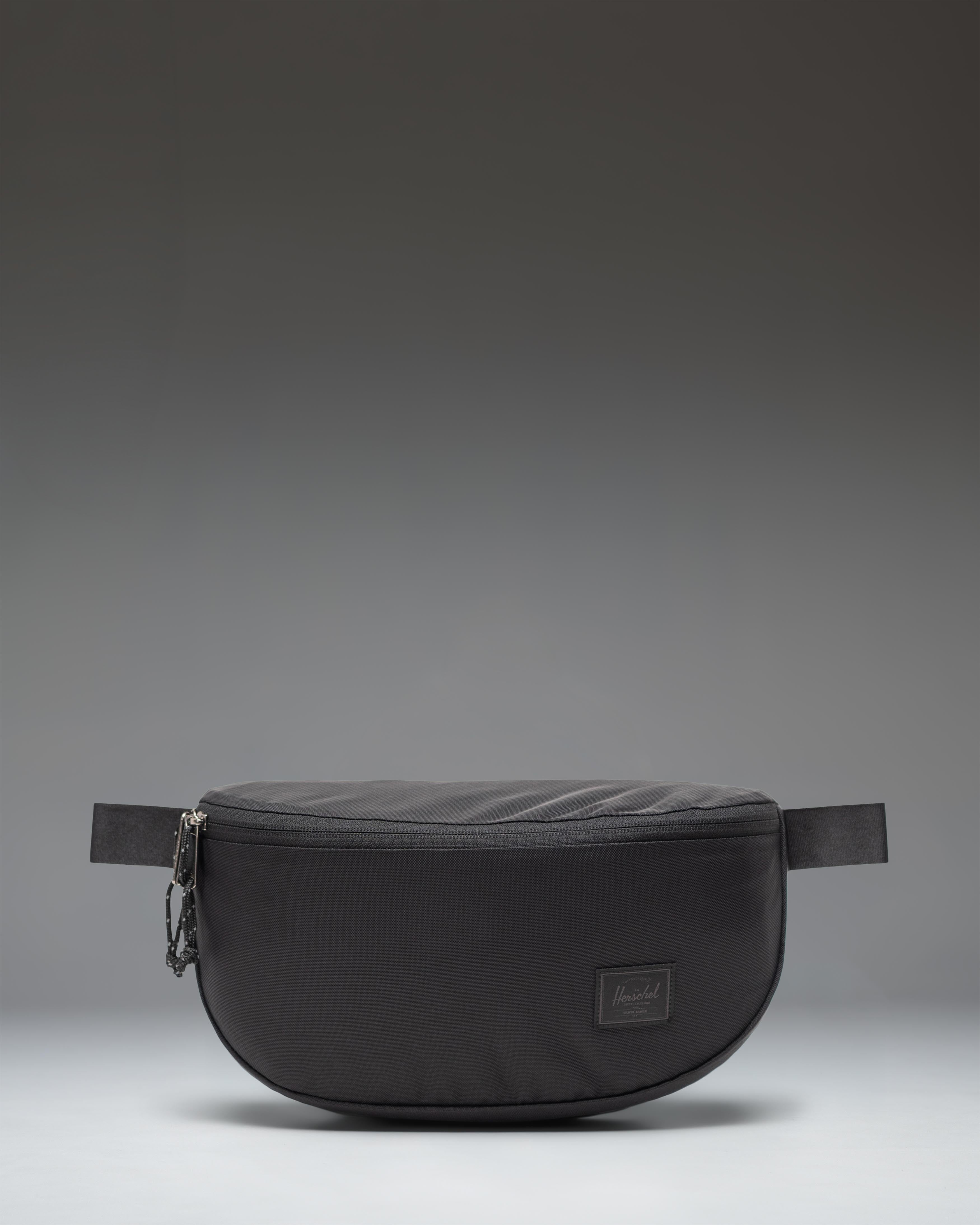 Herschel Kaine Hip Pack Nylon 4.5L in Black — front view