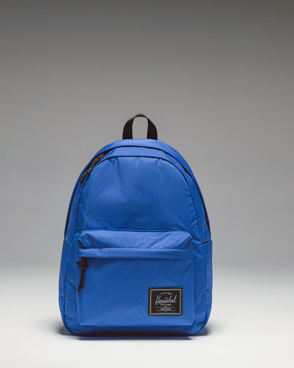 Herschel Classic Backpack Twill 26L in Dazzling Blue — front view