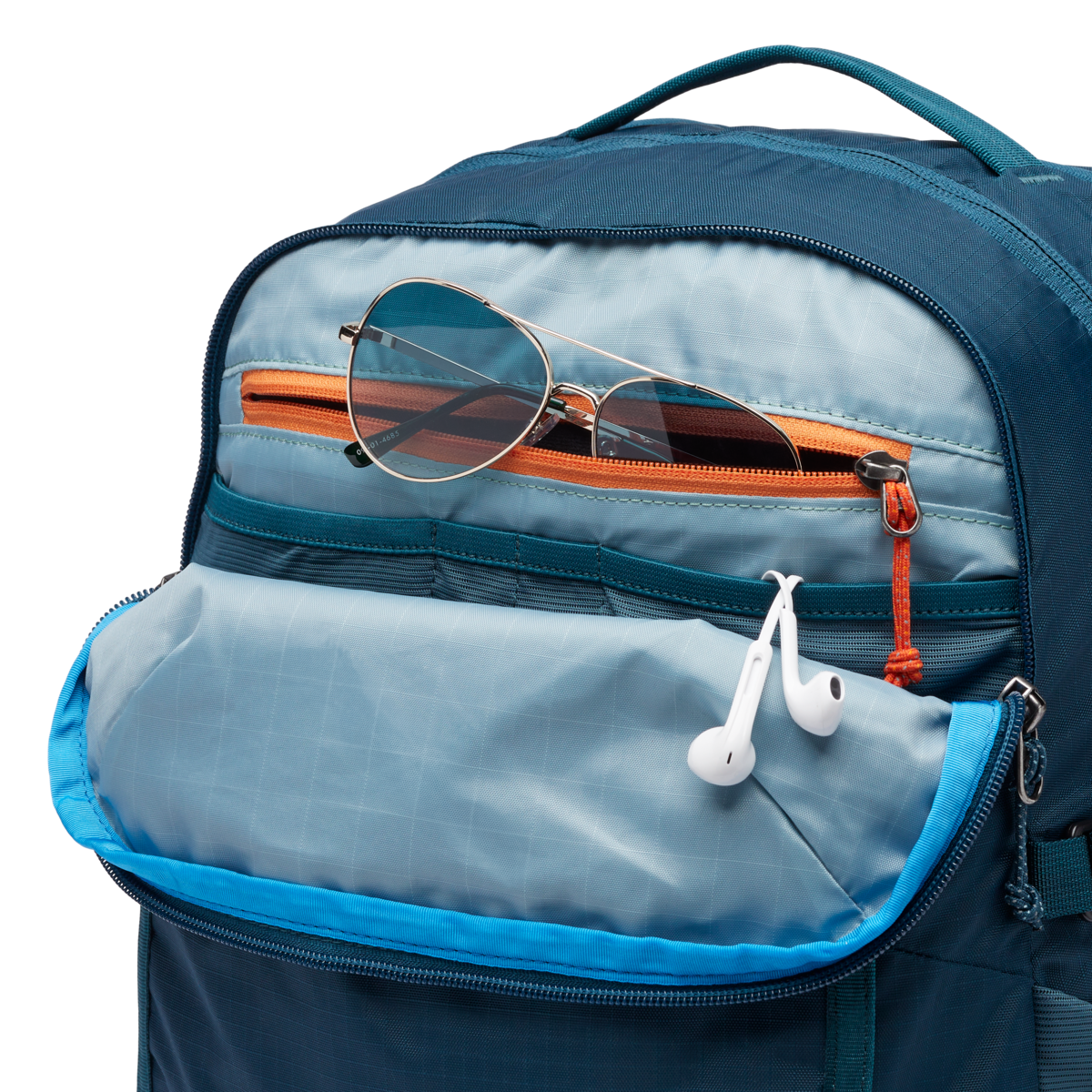 Cotopaxi Mente 32L Daypack in Abyss — angle view 2
