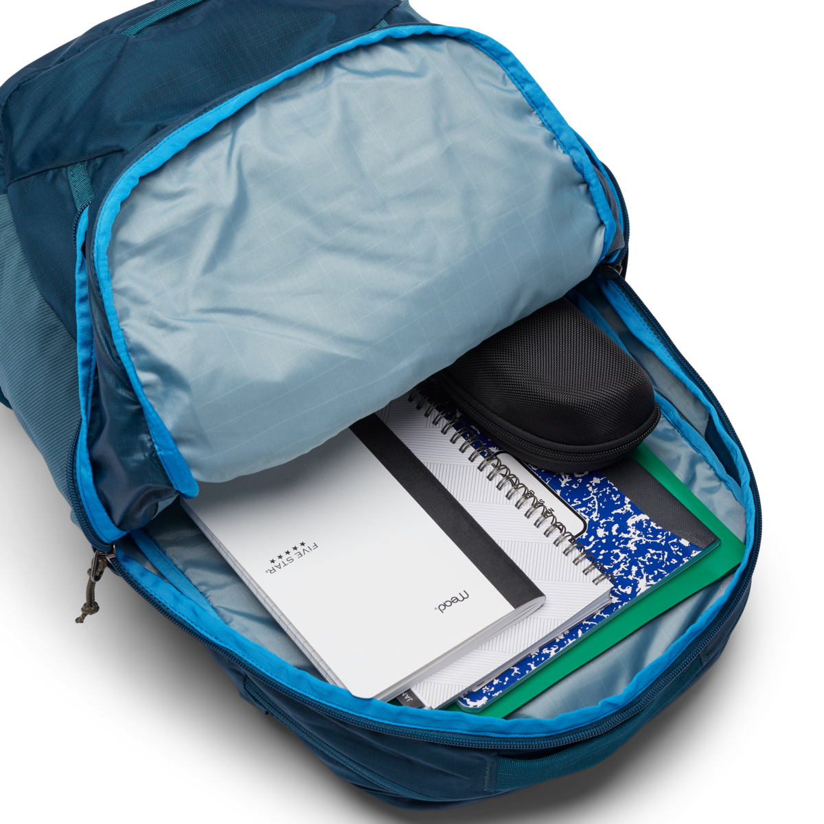 Cotopaxi Mente 32L Daypack in Abyss — angle view 4