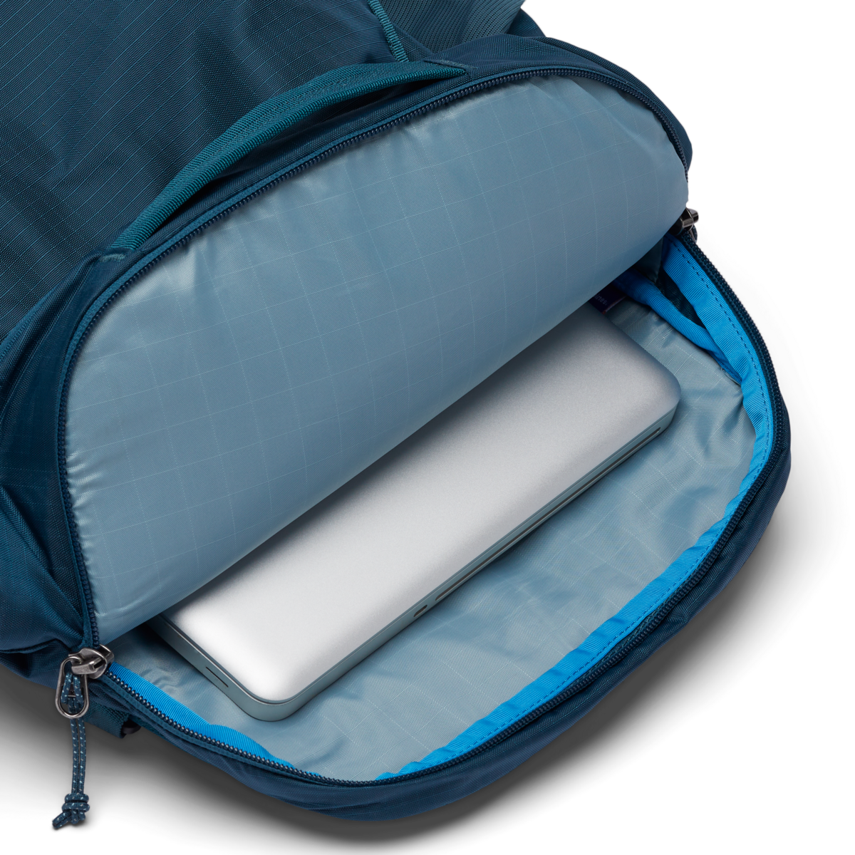 Cotopaxi Mente 32L Daypack in Abyss — angle view 5