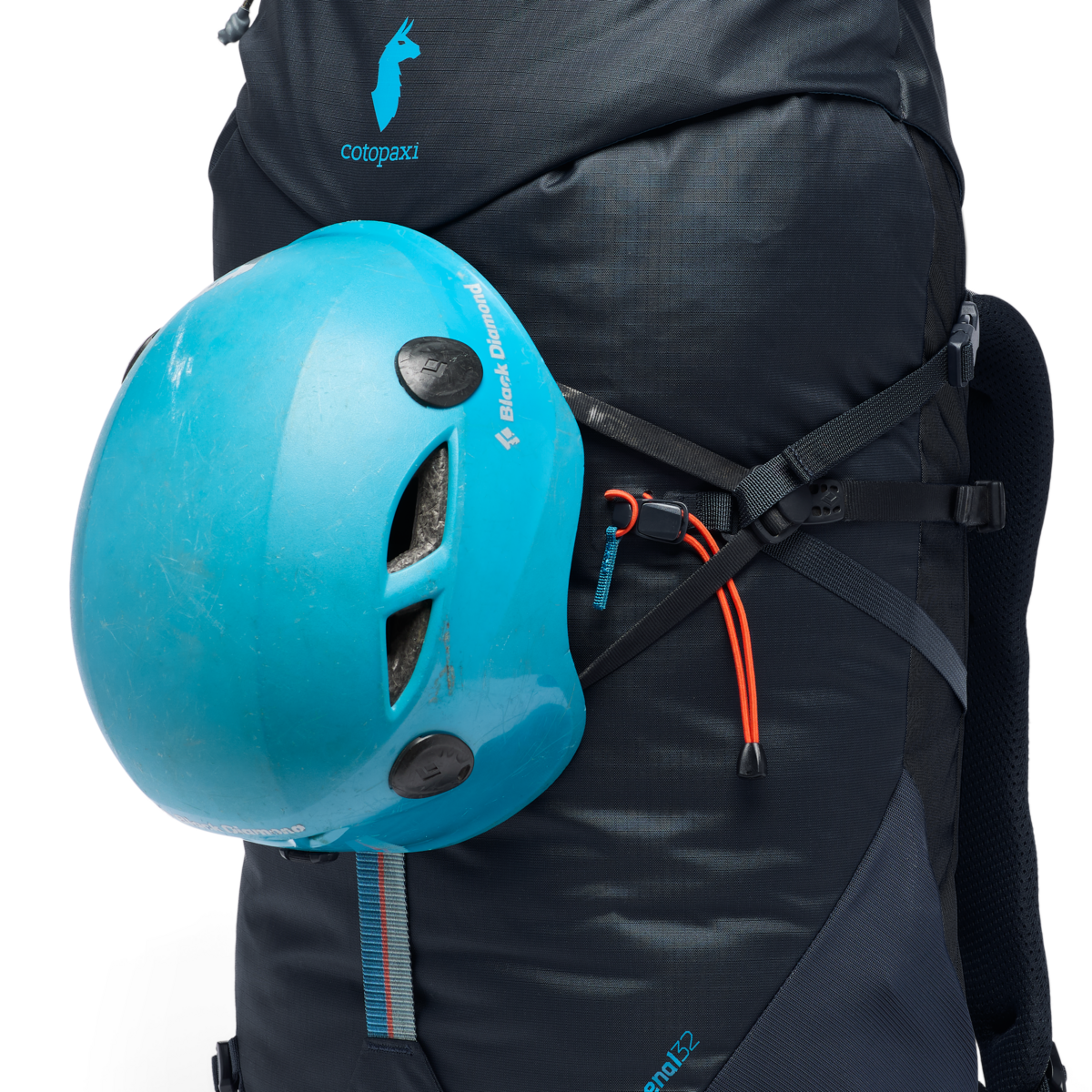 Cotopaxi Arenal 32L Backpack in Carbon — angle view 4