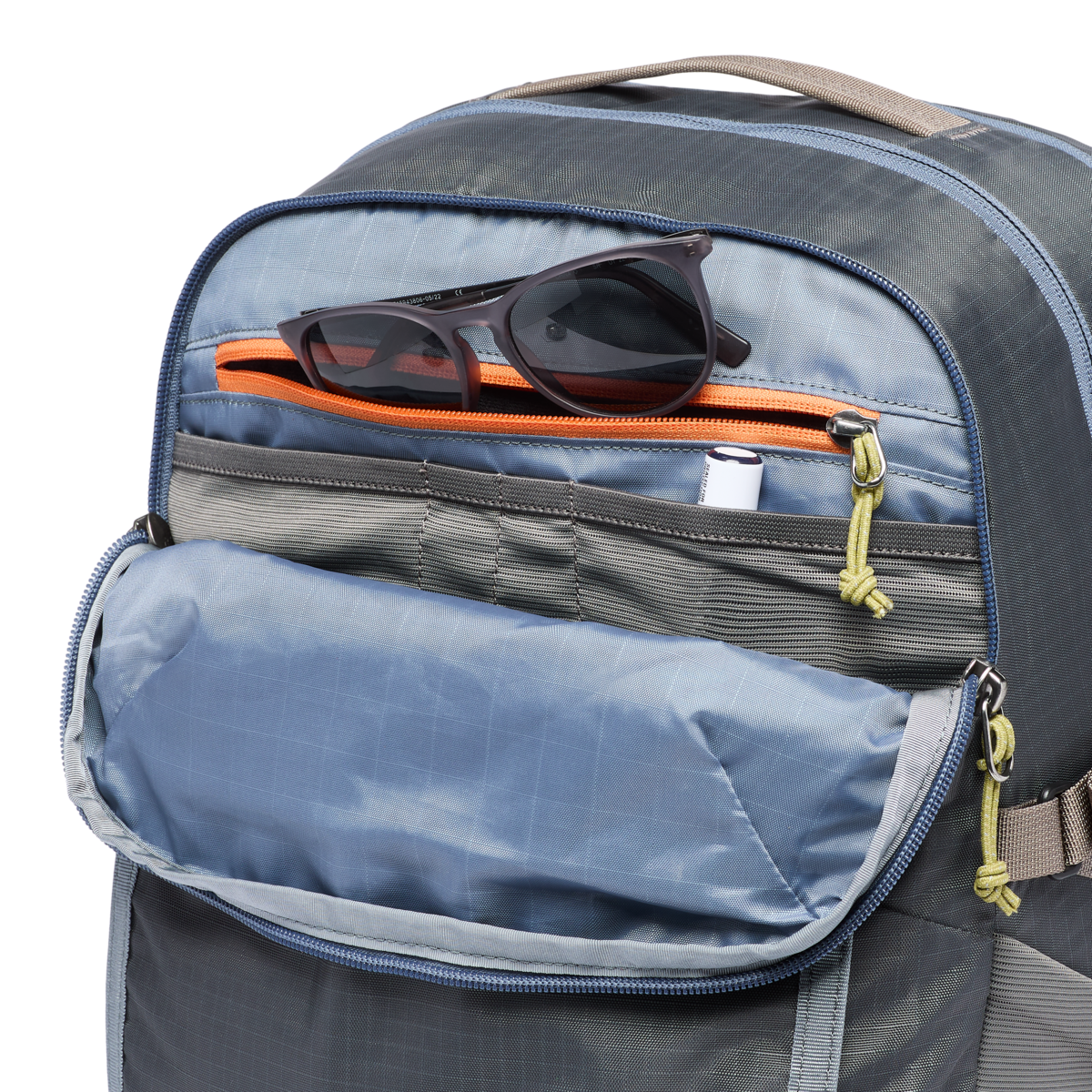 Cotopaxi Mente 32L Daypack in Cinder — angle view 2
