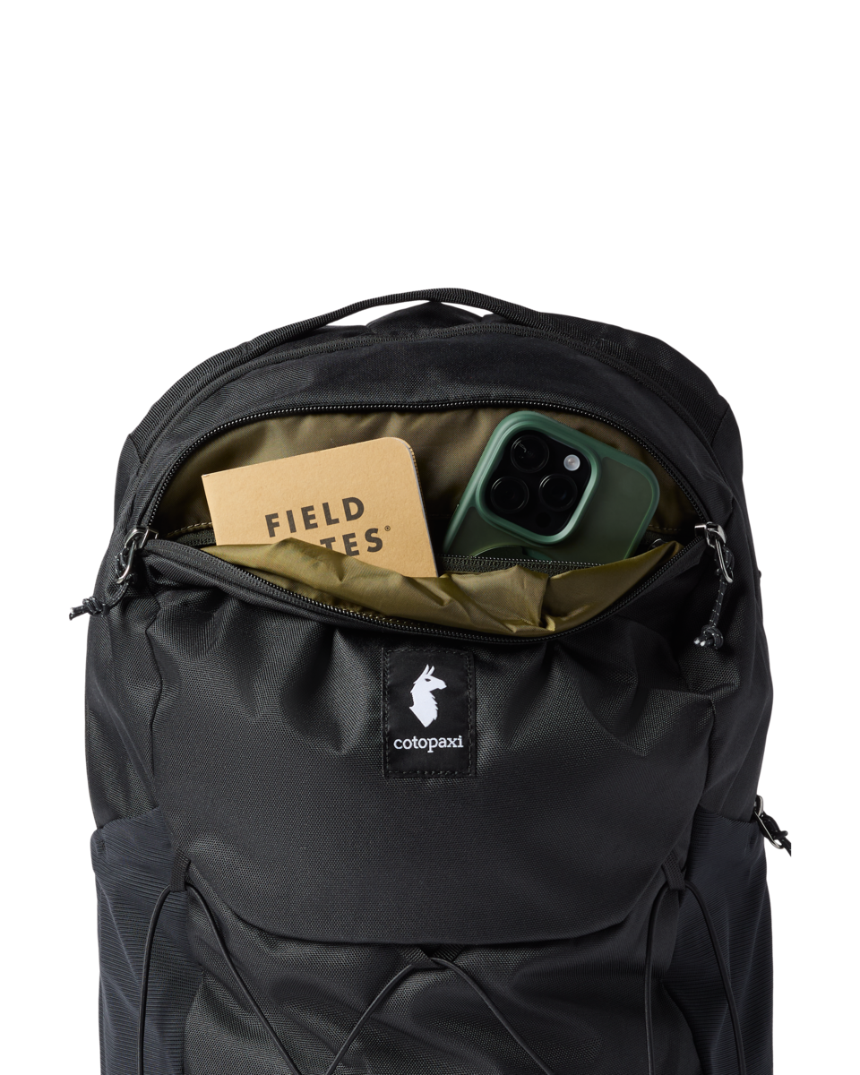 Cotopaxi Abierto 26L Daypack in Black — angle view 1