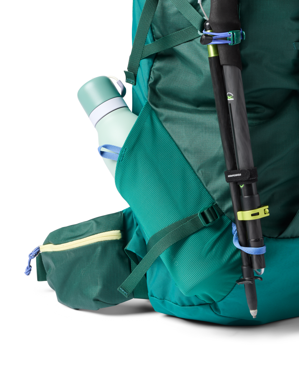 Cotopaxi Arenal 32L Backpack in Kale — angle view 2