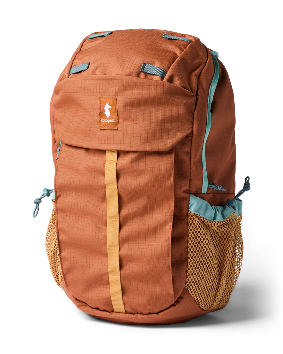 Cotopaxi Clase 28L Daypack in Whiskey — front view # color_Whiskey