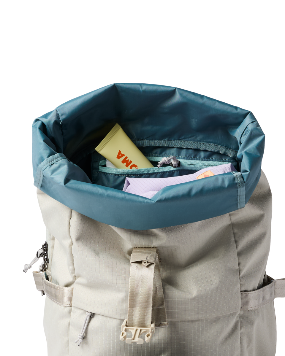 Cotopaxi Consuelo 22L Daypack in Mineral — angle view 3