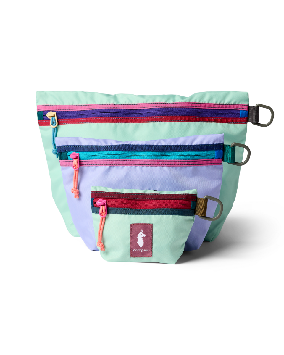 Cotopaxi Cubo Pouch Organizers in Del Día — angle view 2